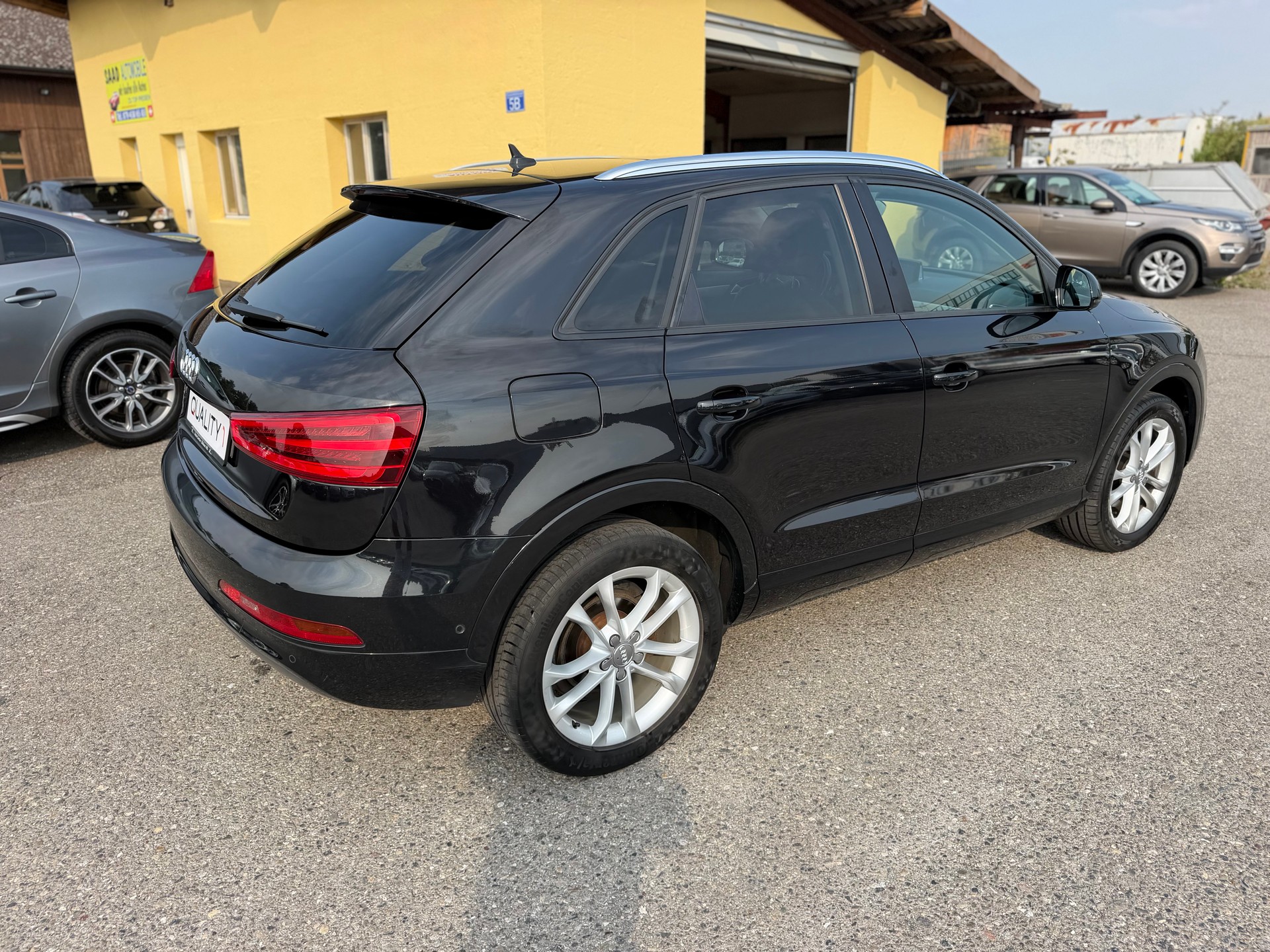 AUDI Q3 2.0 TDI quattro S-tronic-image-4