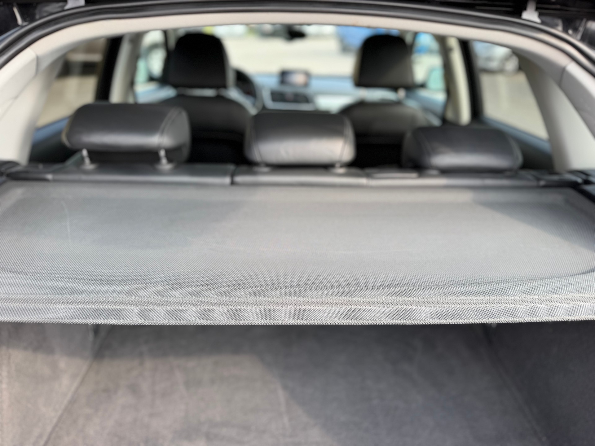 AUDI Q3 2.0 TDI quattro S-tronic-image-10