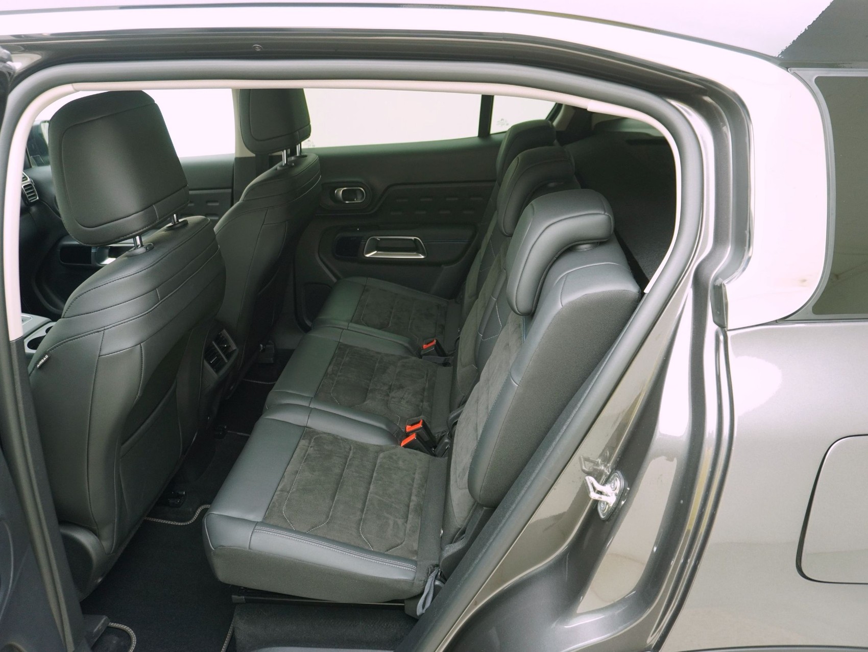 CITROEN C5 Aircross 1.6 Plug-in Hybrid Shine-image-10