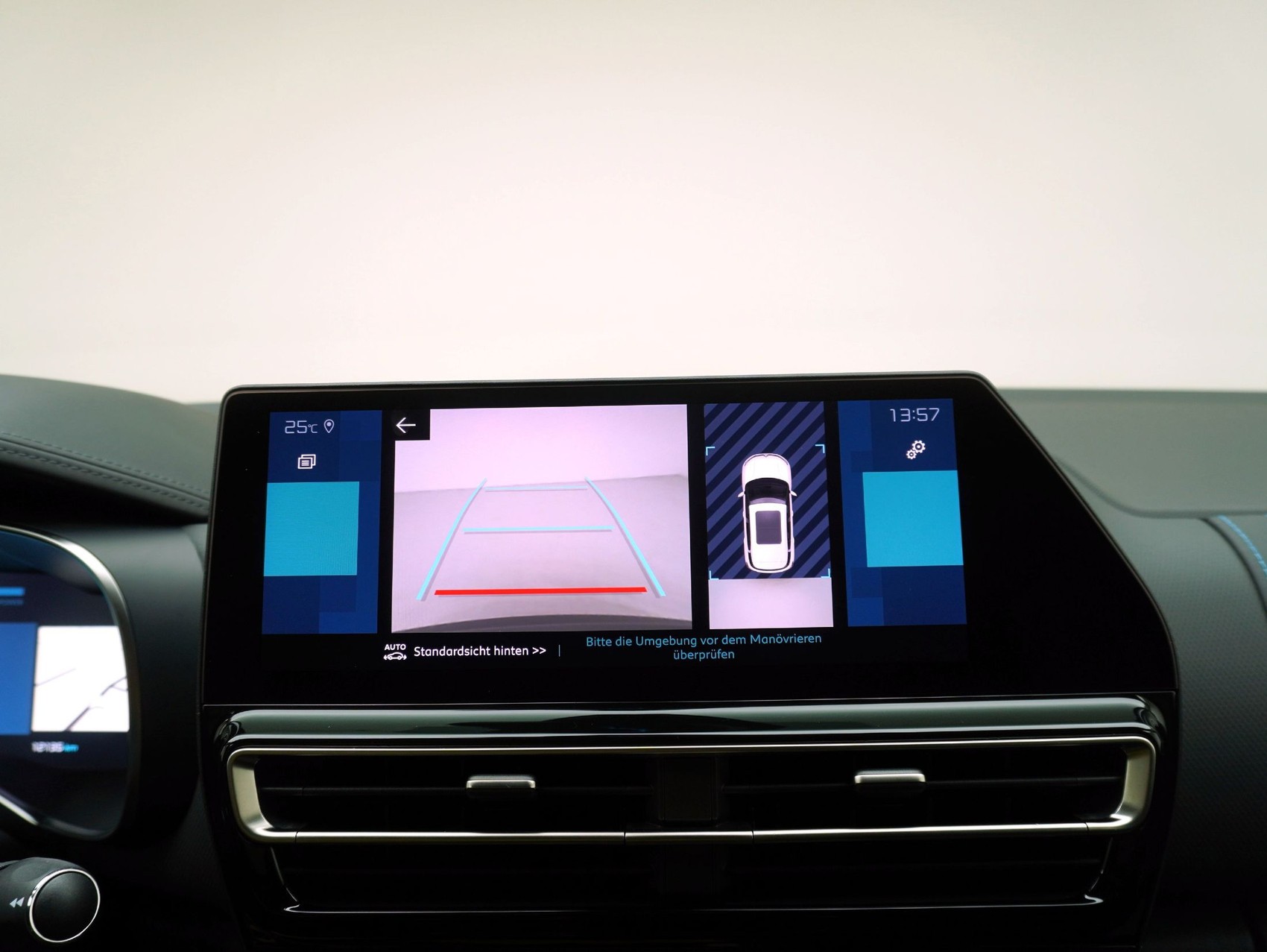 CITROEN C5 Aircross 1.6 Plug-in Hybrid Shine-image-17