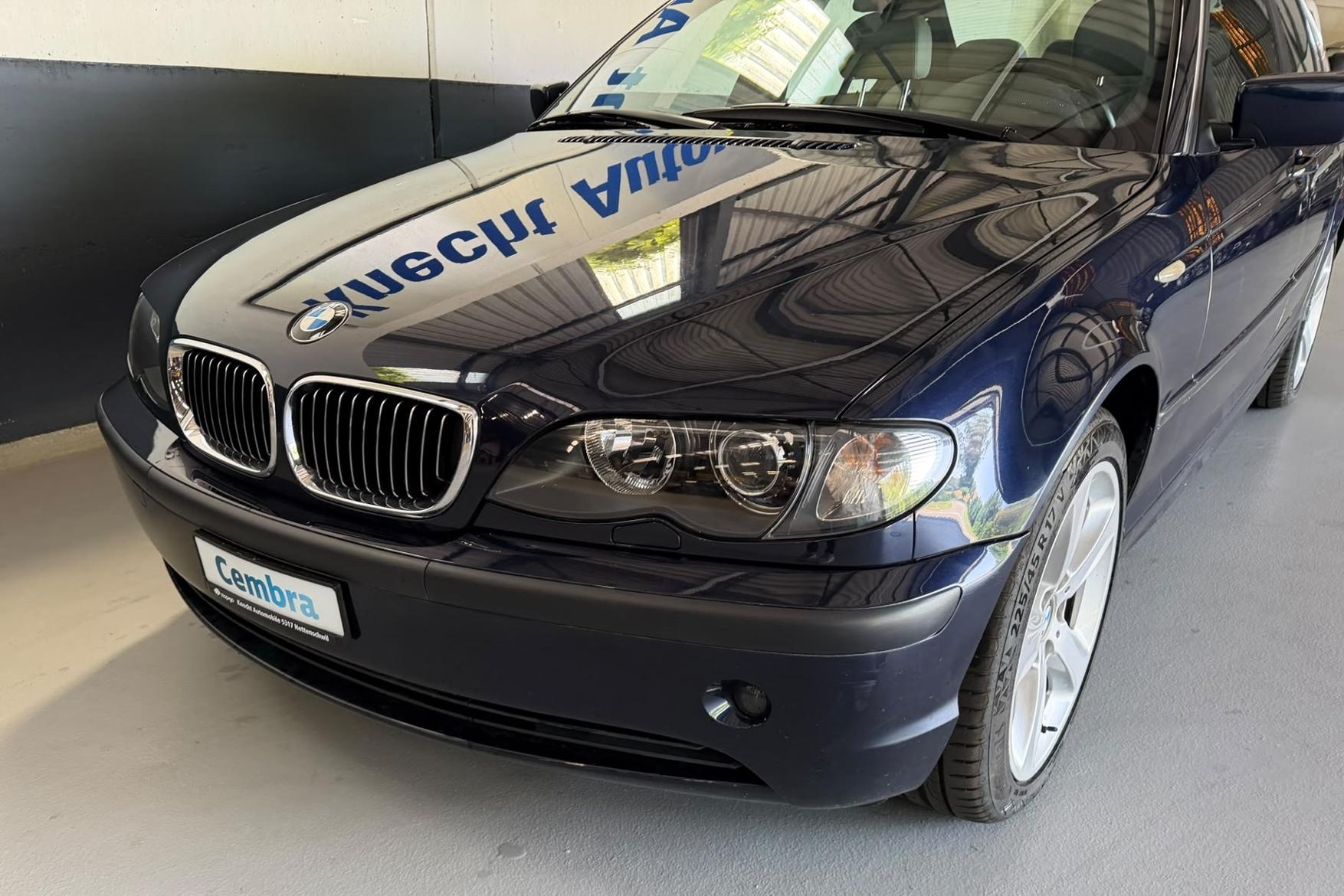 BMW 325xi-image-3