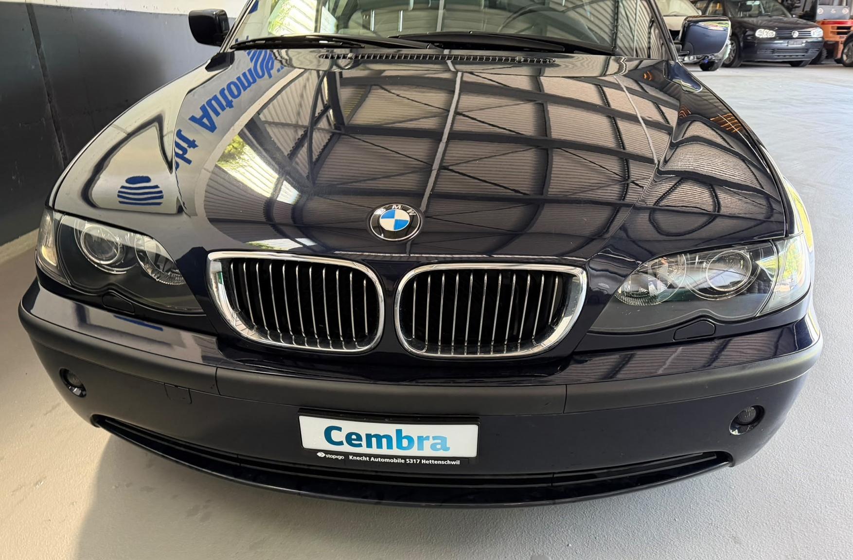 BMW 325xi-image-2