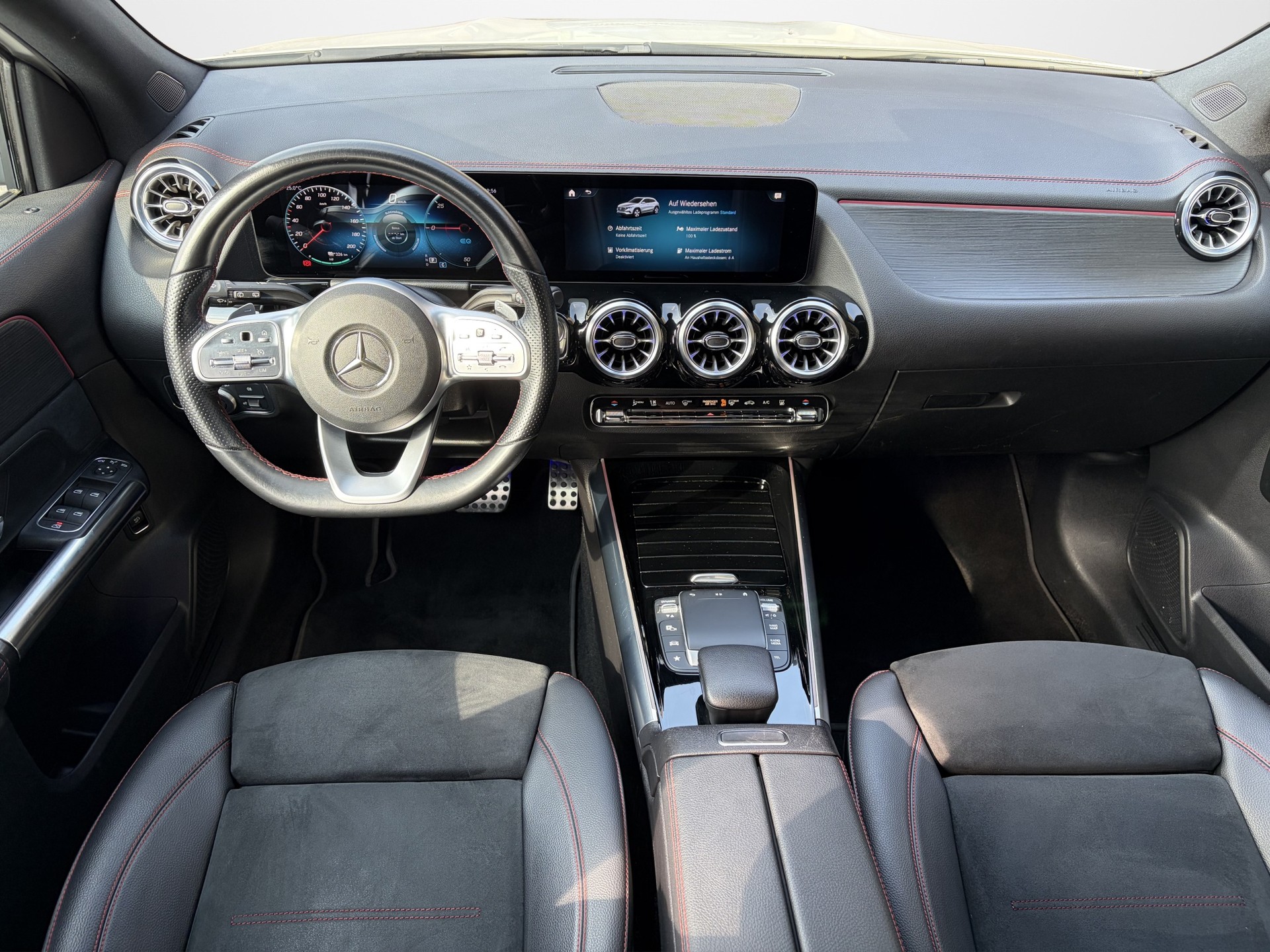 MERCEDES-BENZ EQA 250 AMG Line-image-12