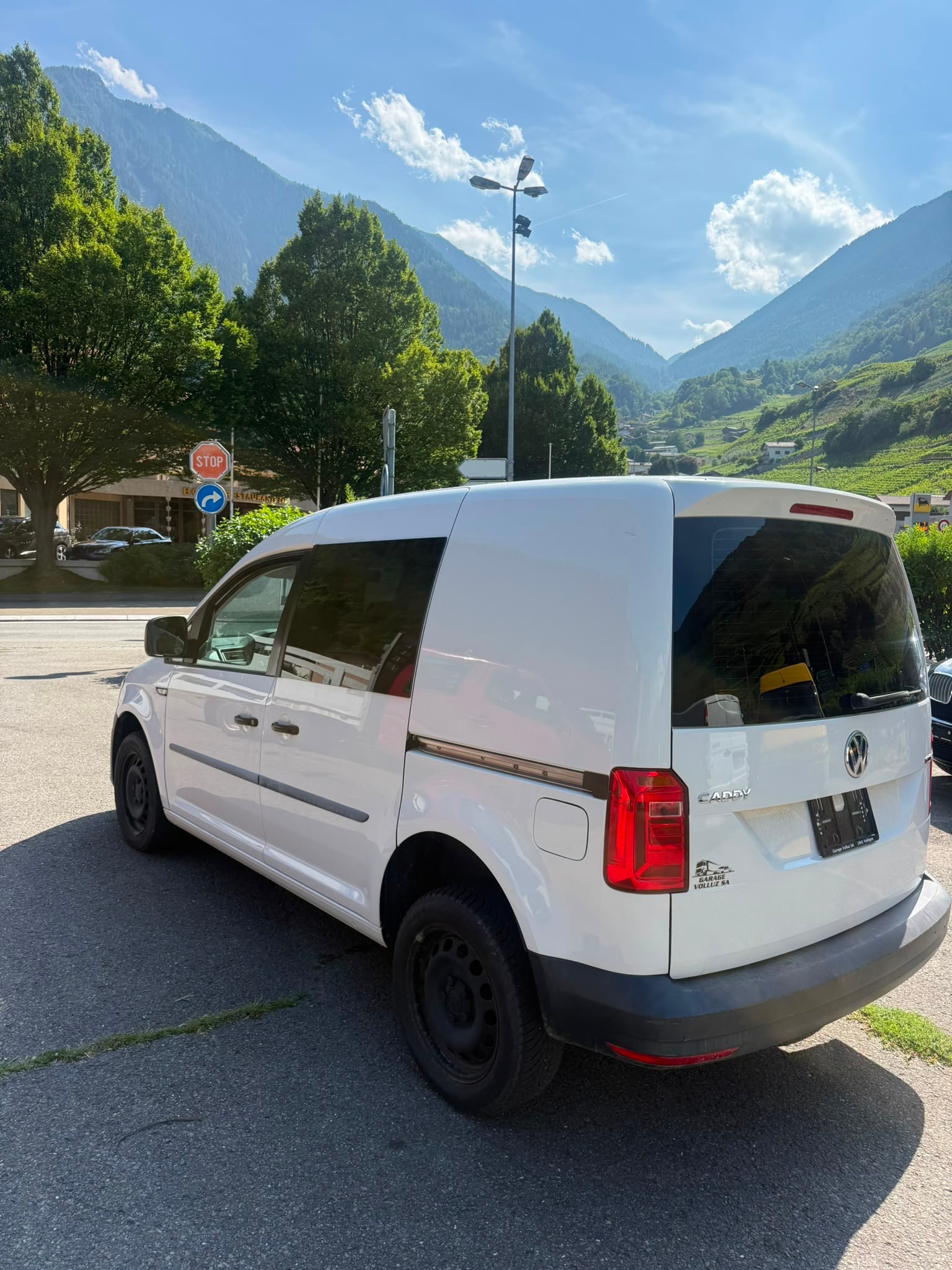 VW Caddy 2.0TDI 4Motion BlueMotion Technology-image-4