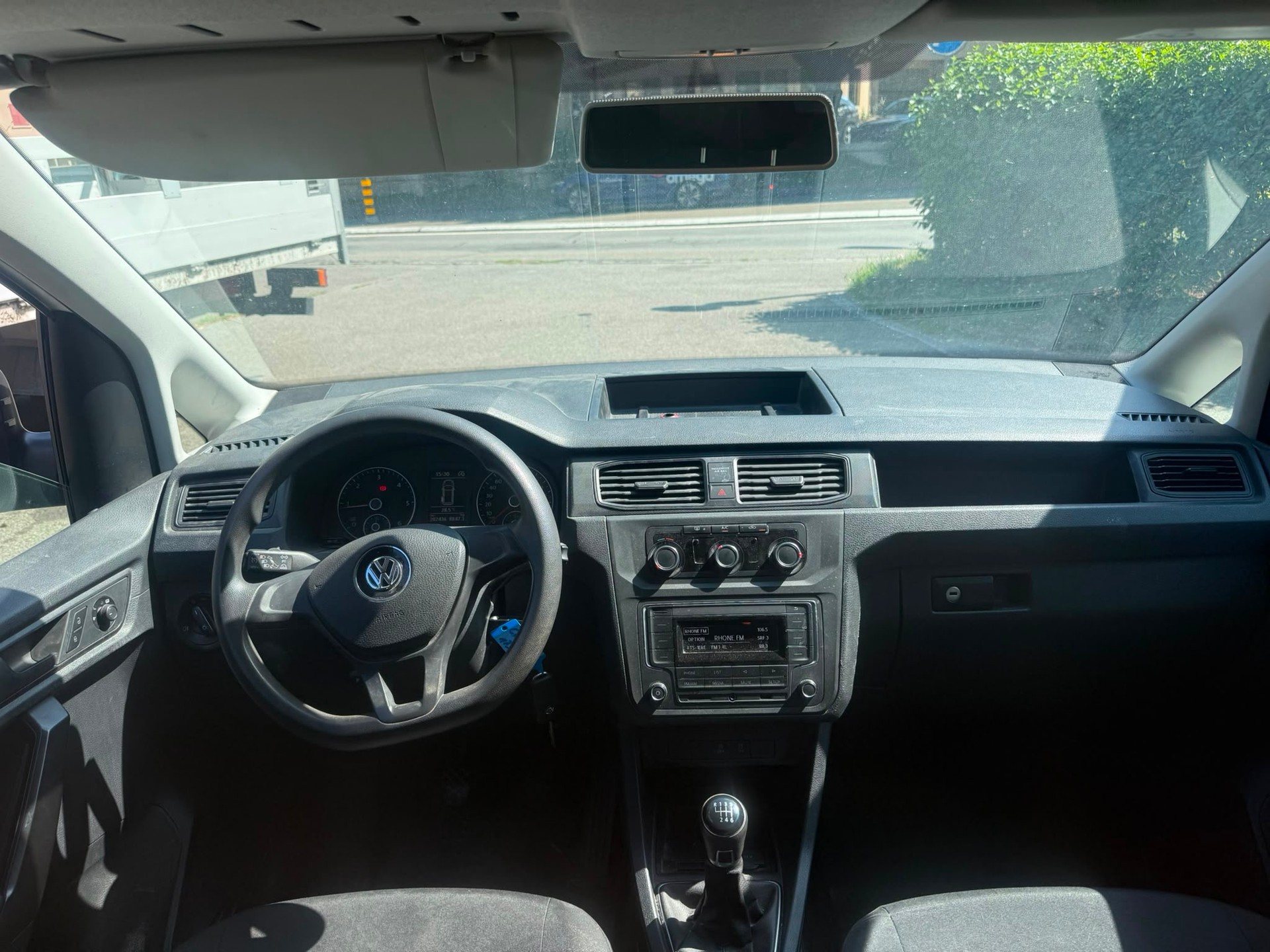 VW Caddy 2.0TDI 4Motion BlueMotion Technology-image-8