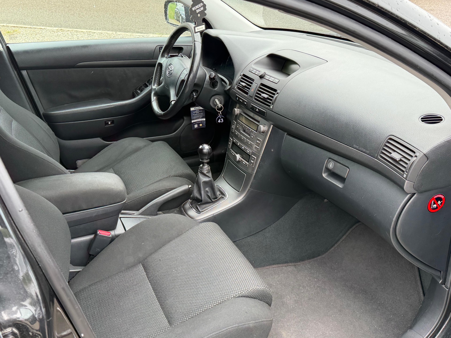 TOYOTA Avensis 2.2D-4 D CleanPower Linea Sol Sportswagon-image-6