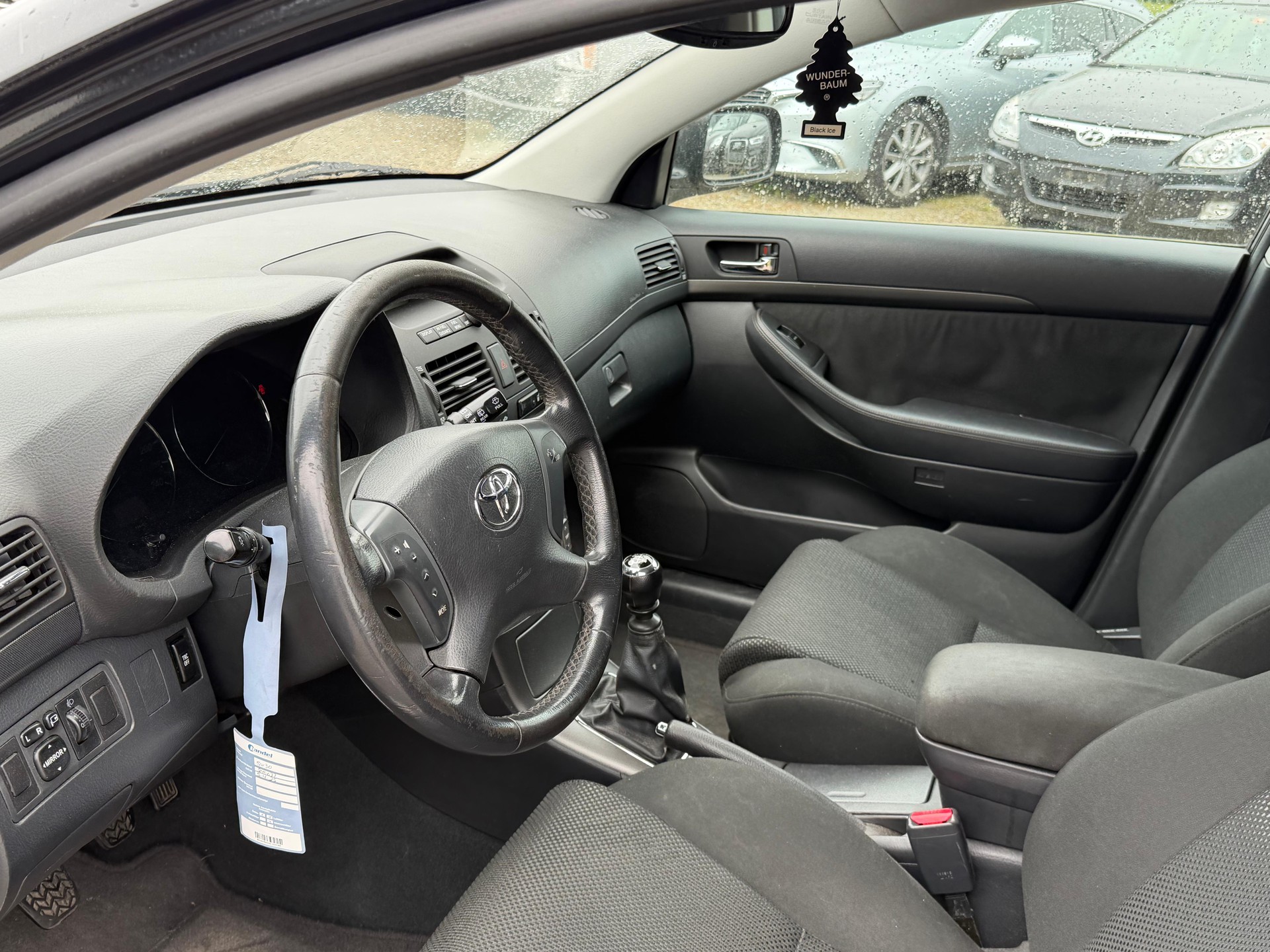TOYOTA Avensis 2.2D-4 D CleanPower Linea Sol Sportswagon-image-5