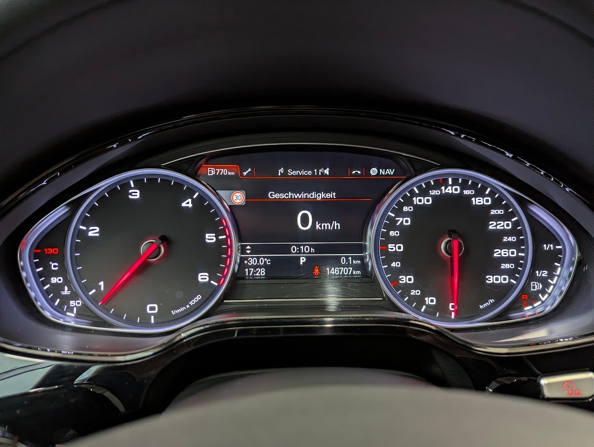 AUDI A8 3.0 V6 TDI quattro T-Tronic*CH-AUTO 12MT GAR FACELIFT MATRIX SOFTCLOSE LUFT 360CAM LEDER NAVI UVM-image-6