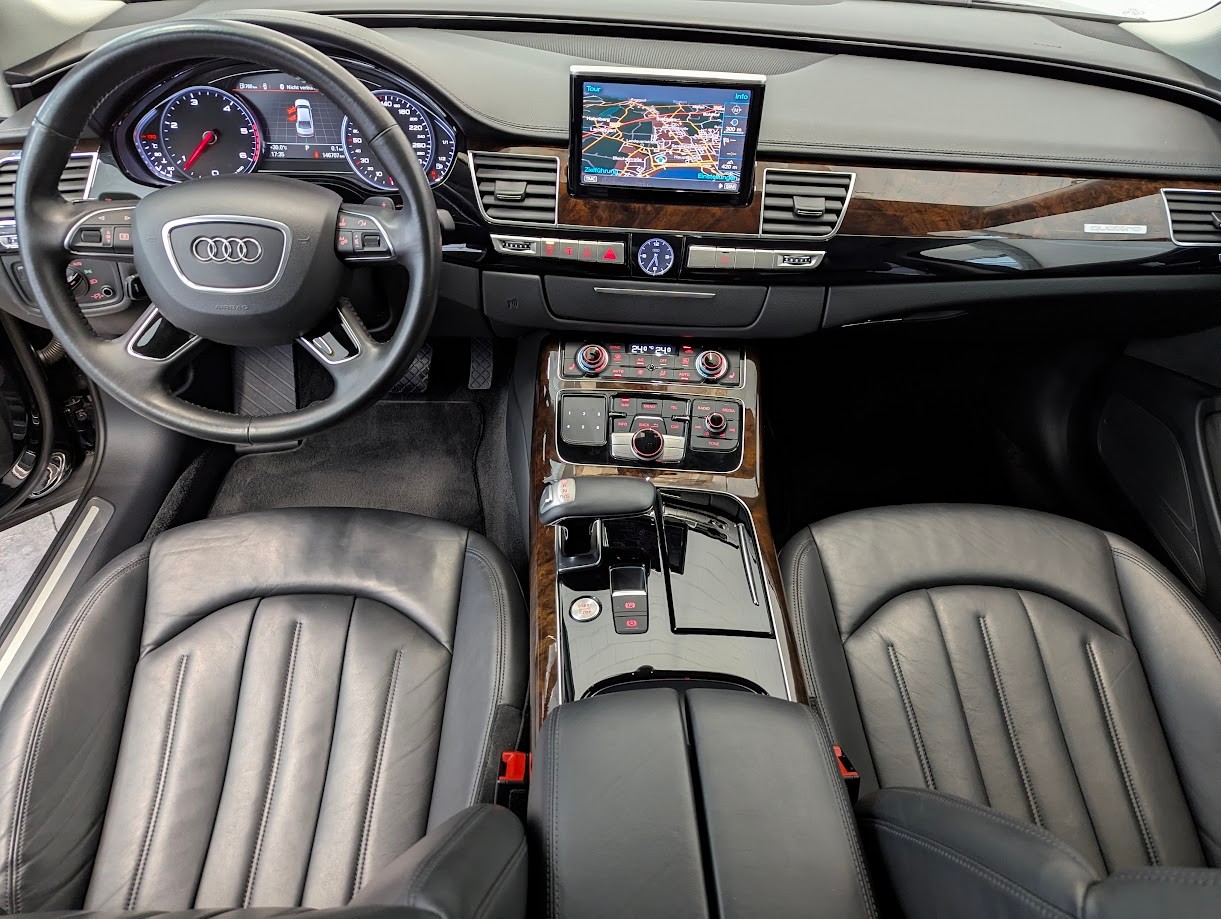 AUDI A8 3.0 V6 TDI quattro T-Tronic*CH-AUTO 12MT GAR FACELIFT MATRIX SOFTCLOSE LUFT 360CAM LEDER NAVI UVM-image-25