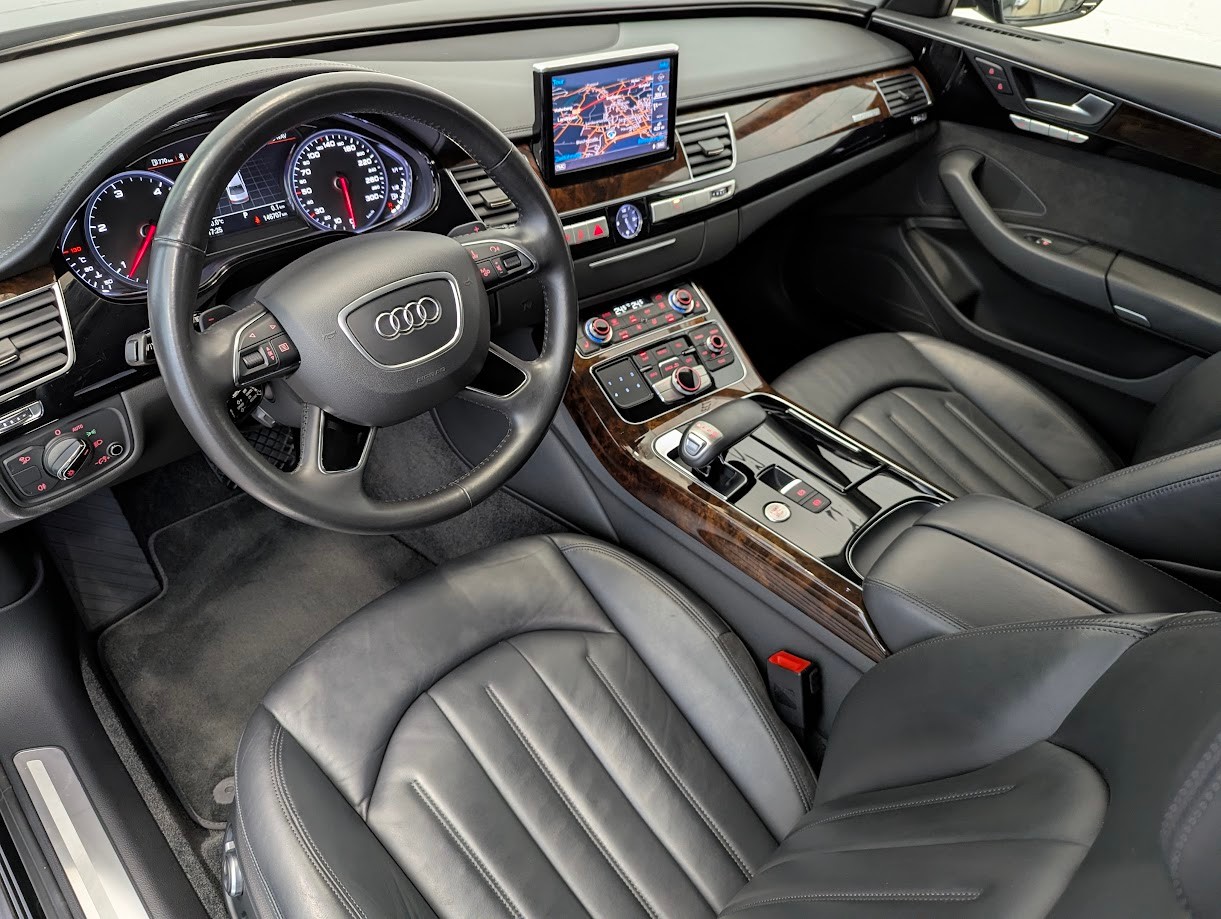 AUDI A8 3.0 V6 TDI quattro T-Tronic*CH-AUTO 12MT GAR FACELIFT MATRIX SOFTCLOSE LUFT 360CAM LEDER NAVI UVM-image-4
