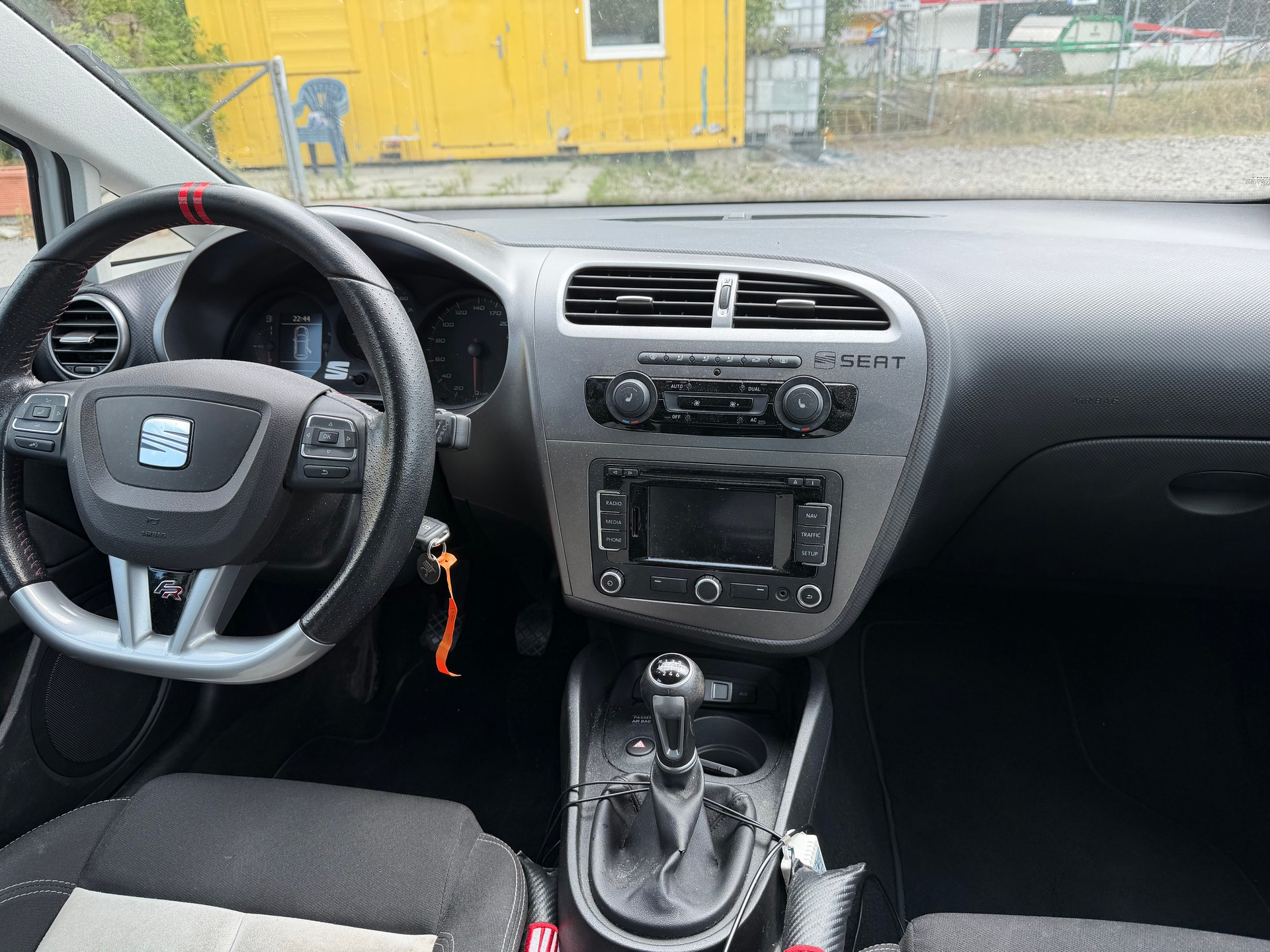 SEAT Leon 2.0 TSI FR-image-10
