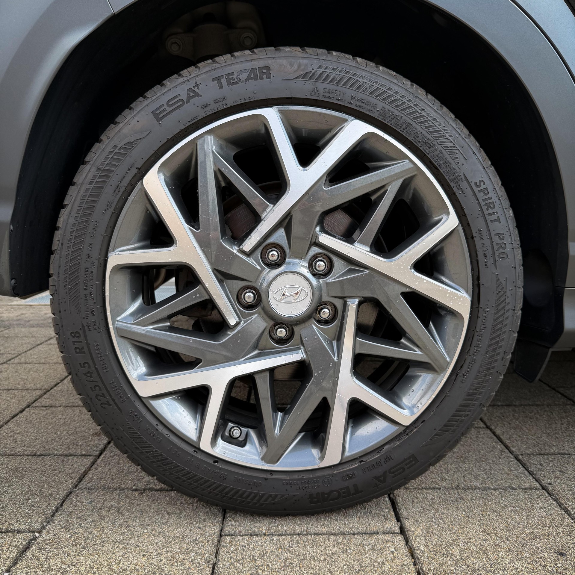 HYUNDAI Kona 1.6 GDi Hybrid Vertex-image-2