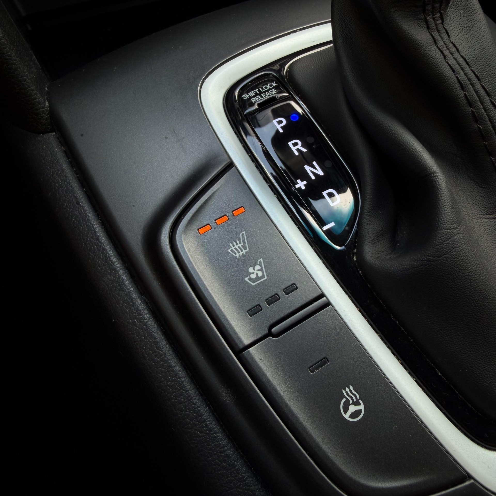 HYUNDAI Kona 1.6 GDi Hybrid Vertex-image-10