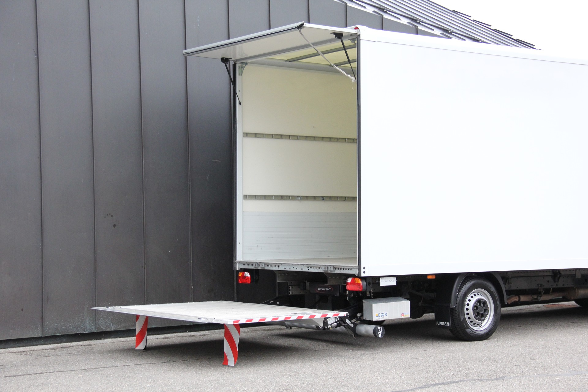 IVECO 35 S 16 A8 **AUTOMAT** **HEBEBÜHNE** **RÜCKFAHRKAMERA** **KLIMAAUTOMATIK** °°SOFORT-VERFÜGBAR°°-image-6