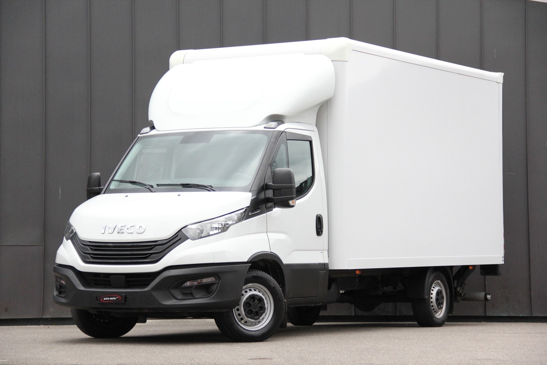 IVECO 35 S 16 A8 **AUTOMAT** **HEBEBÜHNE** **RÜCKFAHRKAMERA** **KLIMAAUTOMATIK** °°SOFORT-VERFÜGBAR°°