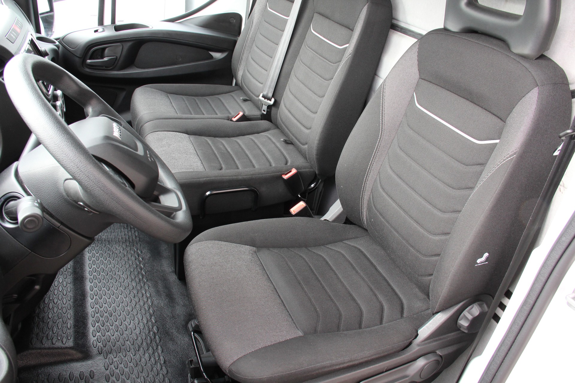 IVECO 35 S 16 A8 **AUTOMAT** **HEBEBÜHNE** **RÜCKFAHRKAMERA** **KLIMAAUTOMATIK** °°SOFORT-VERFÜGBAR°°-image-14