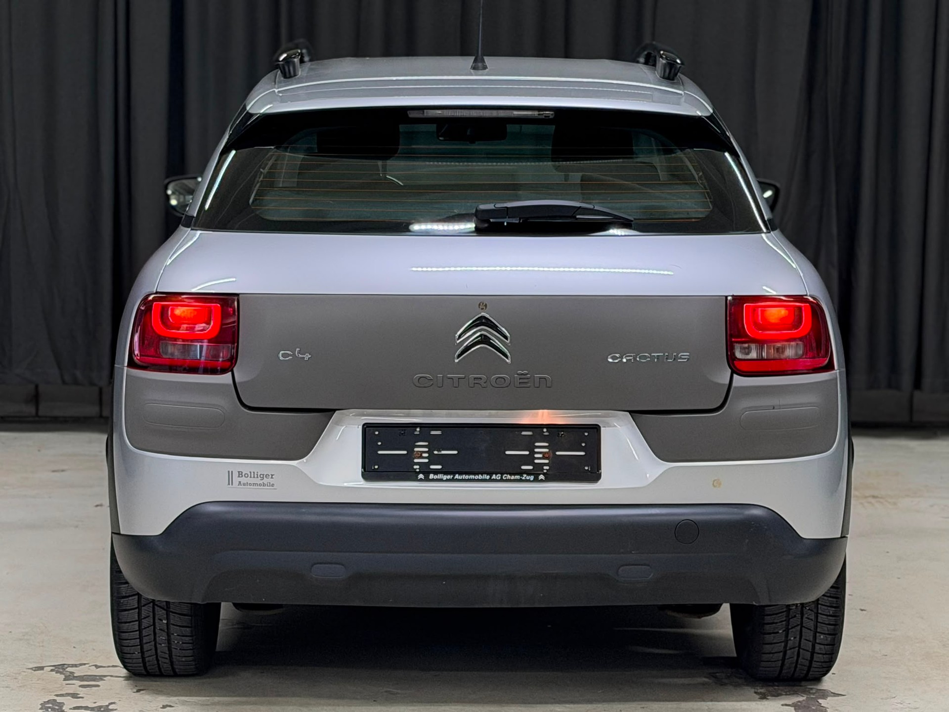 CITROEN C4 Cactus 1.2 VTi Shine Edition-image-5