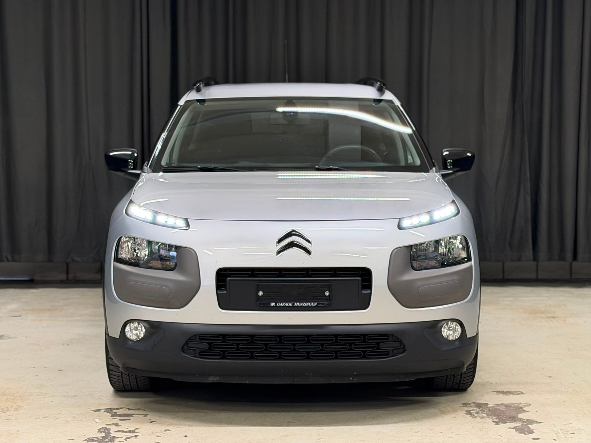 CITROEN C4 Cactus 1.2 VTi Shine Edition-image-2