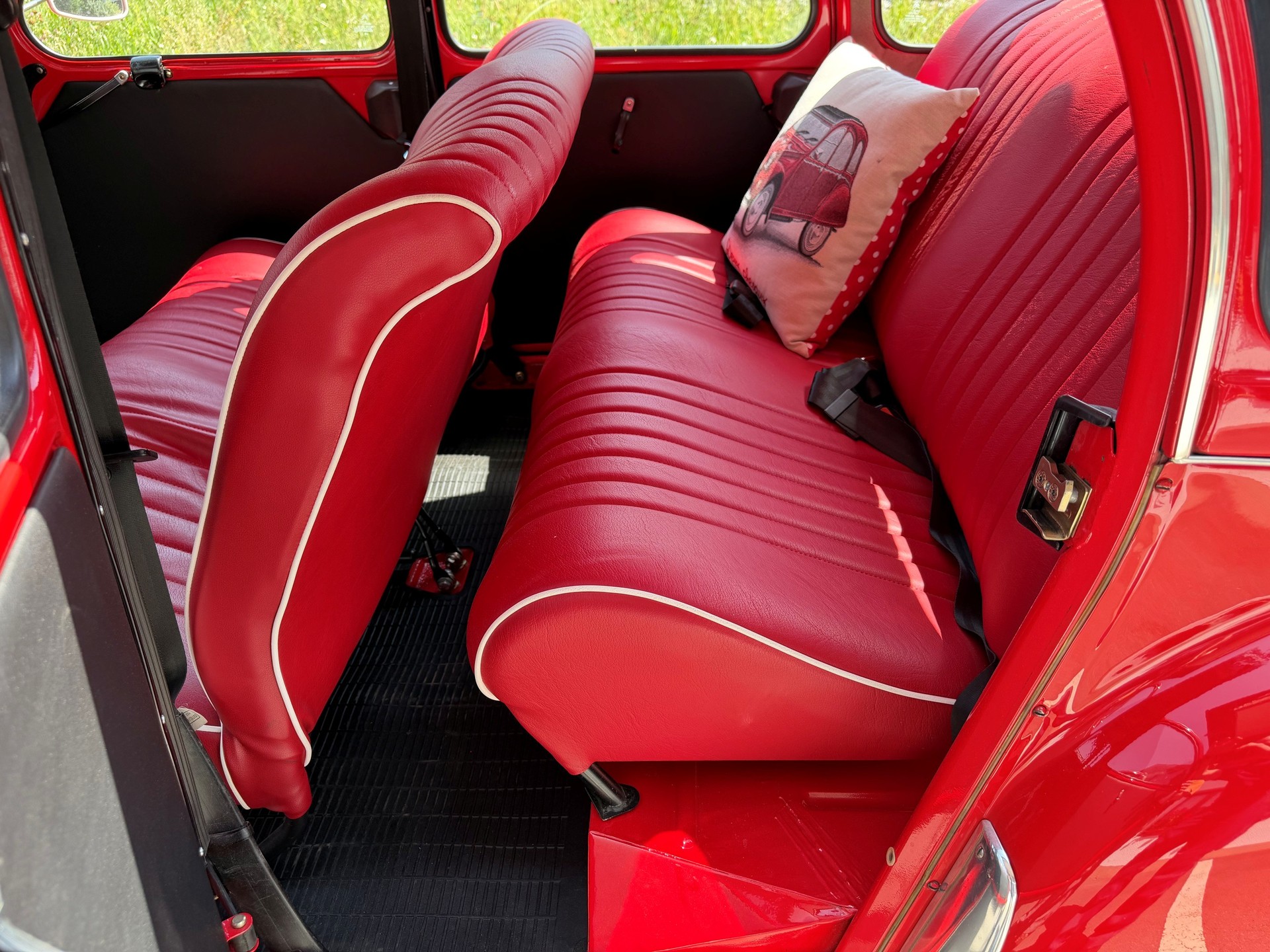 CITROEN 2CV6 Spécial (Club)-image-10