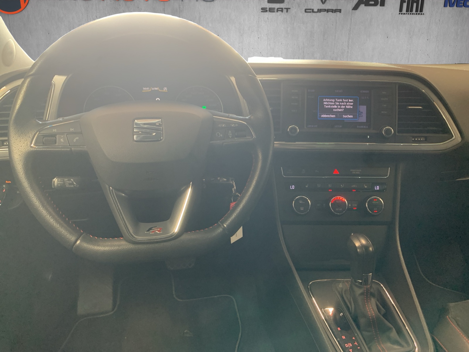 SEAT Leon 1.8 TSI FR DSG "Leistungssteigerung 211 PS"-image-9