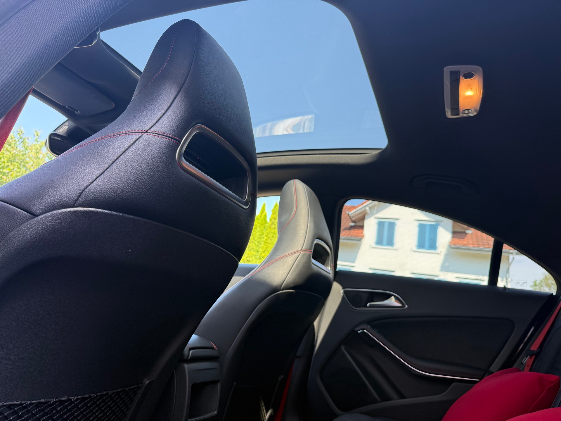 MERCEDES-BENZ CLA 45 AMG 4Matic Speedshift-image-18