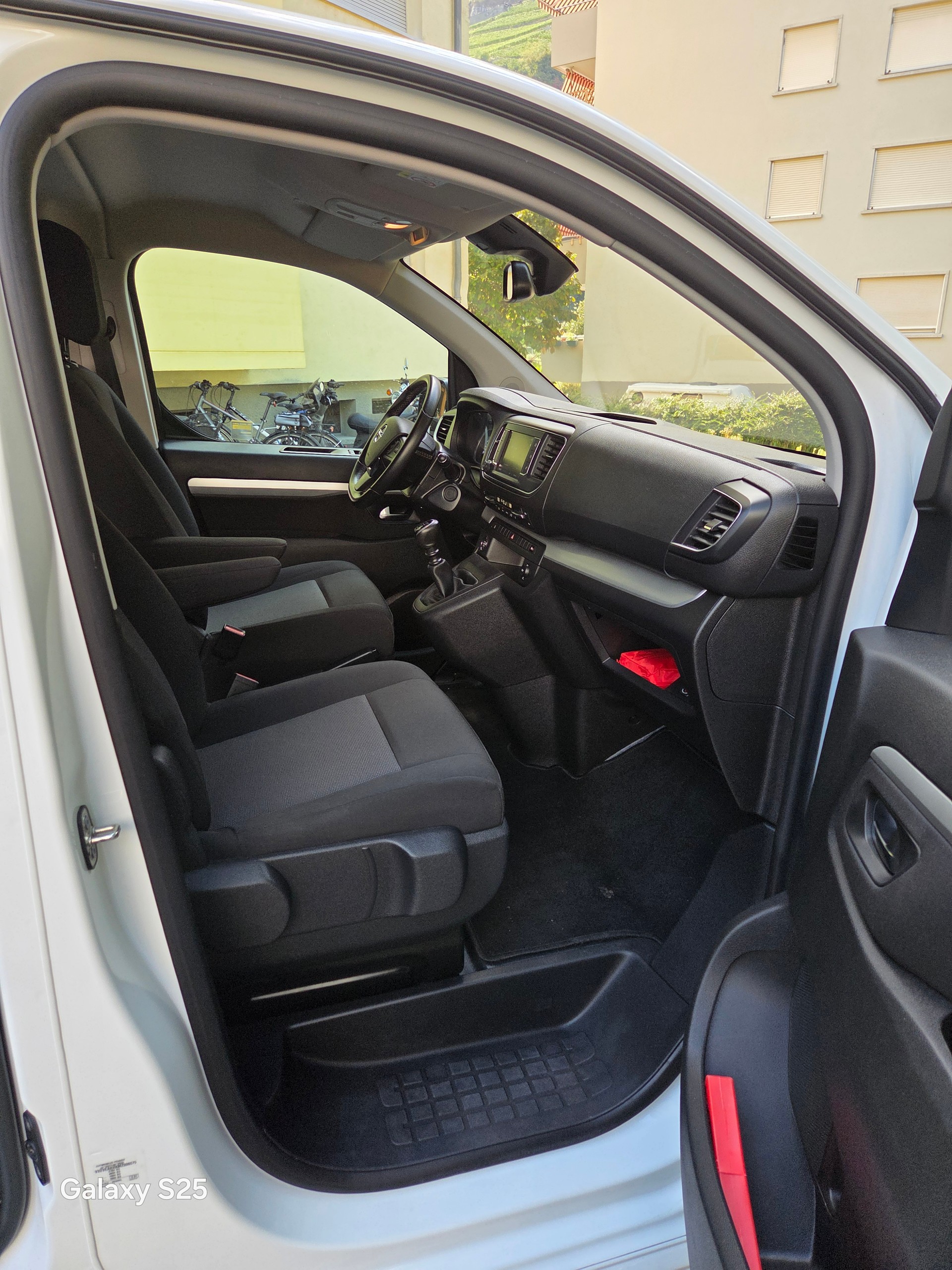 OPEL Zafira Life 2.0 CDTI 150 Business Edition M-image-6
