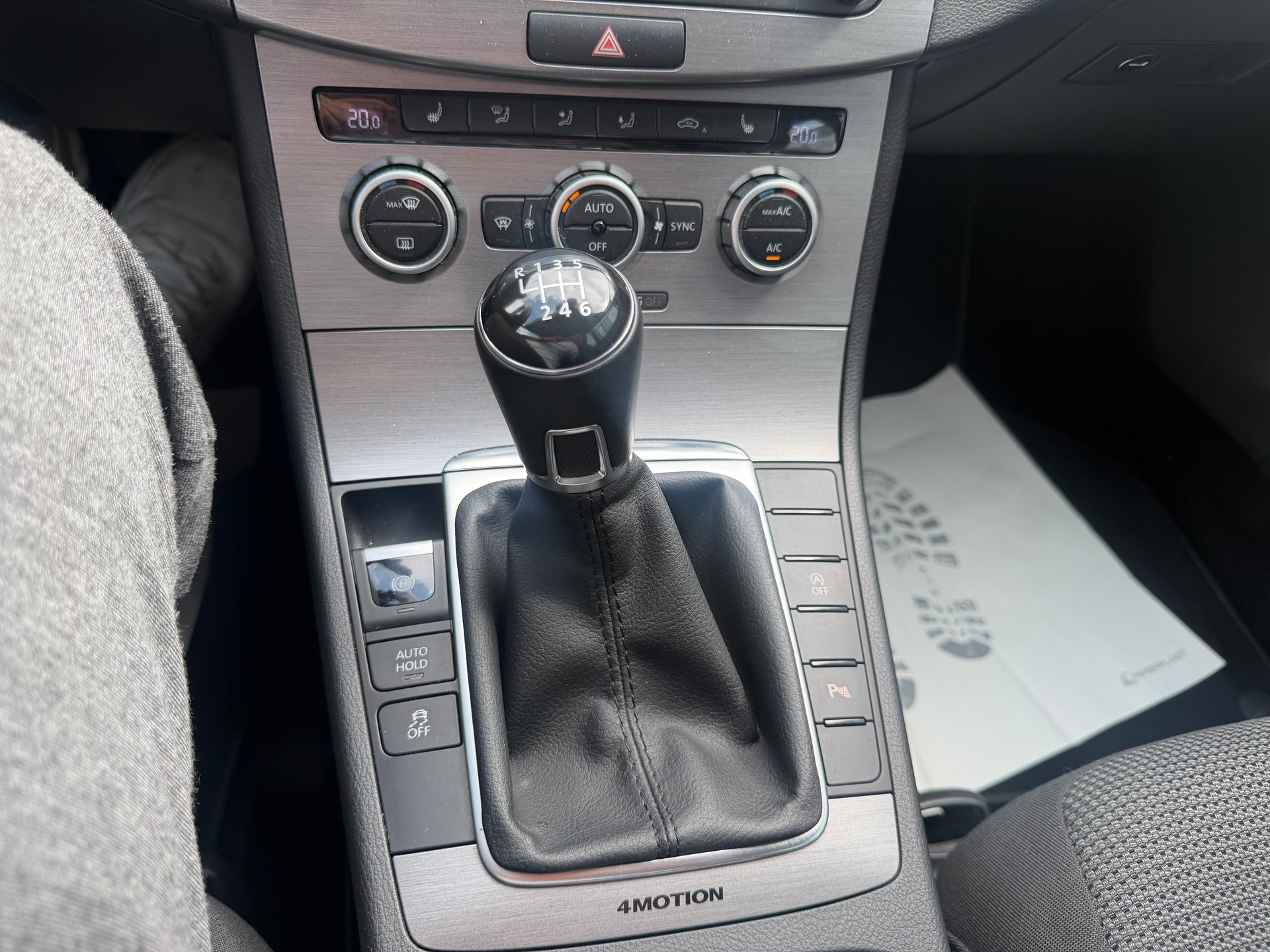 VW Passat Variant 2.0 TDI BMT Comfortline 4M-image-13