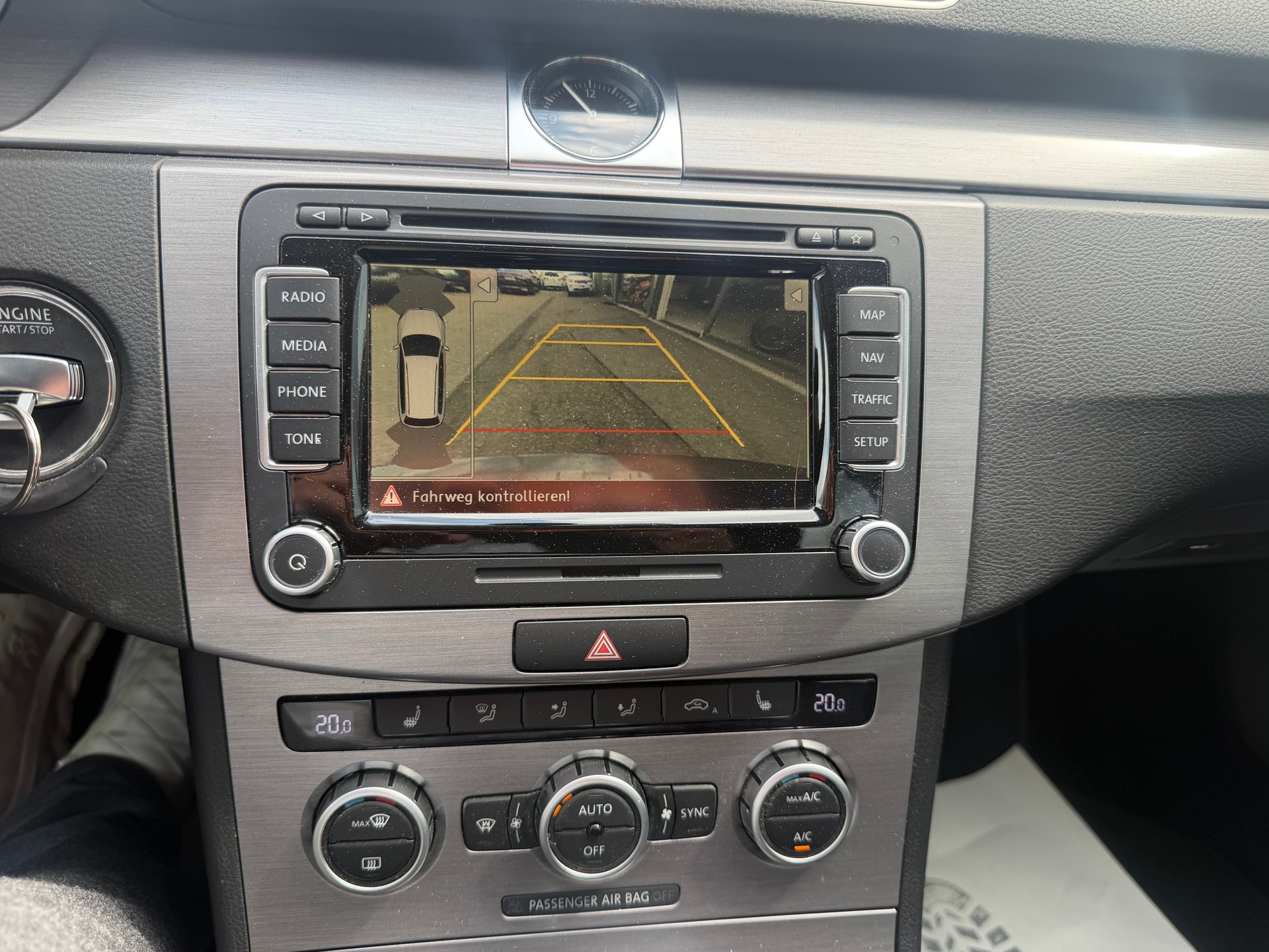 VW Passat Variant 2.0 TDI BMT Comfortline 4M-image-12