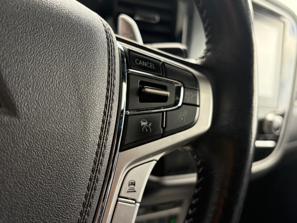 MITSUBISHI Outlander 2.4 PHEV Diamond 4WD Automatic-image-7