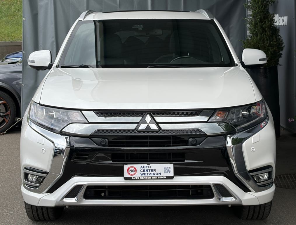 MITSUBISHI Outlander 2.4 PHEV Diamond 4WD Automatic-image-0