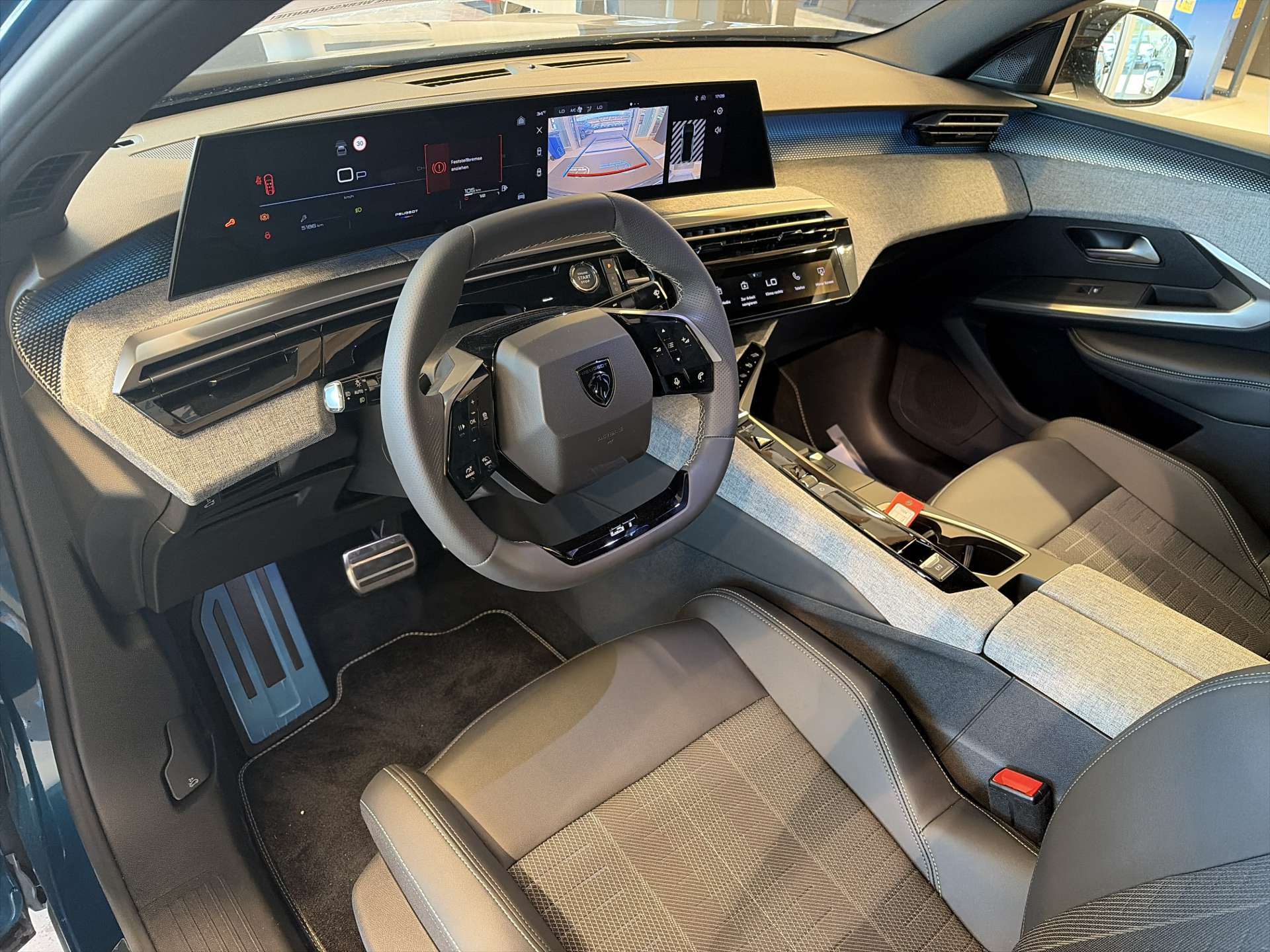 PEUGEOT 3008 145 GT Hybrid e-DCS-Automat-image-5