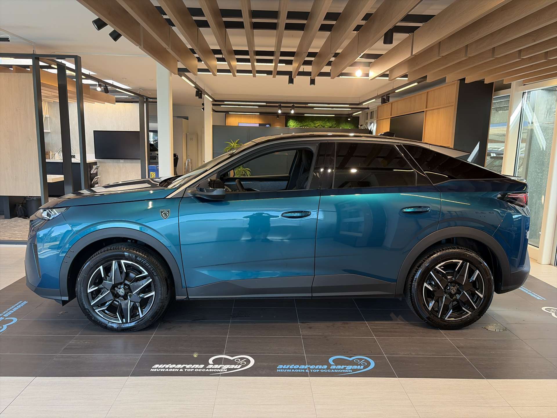 PEUGEOT 3008 145 GT Hybrid e-DCS-Automat-image-11
