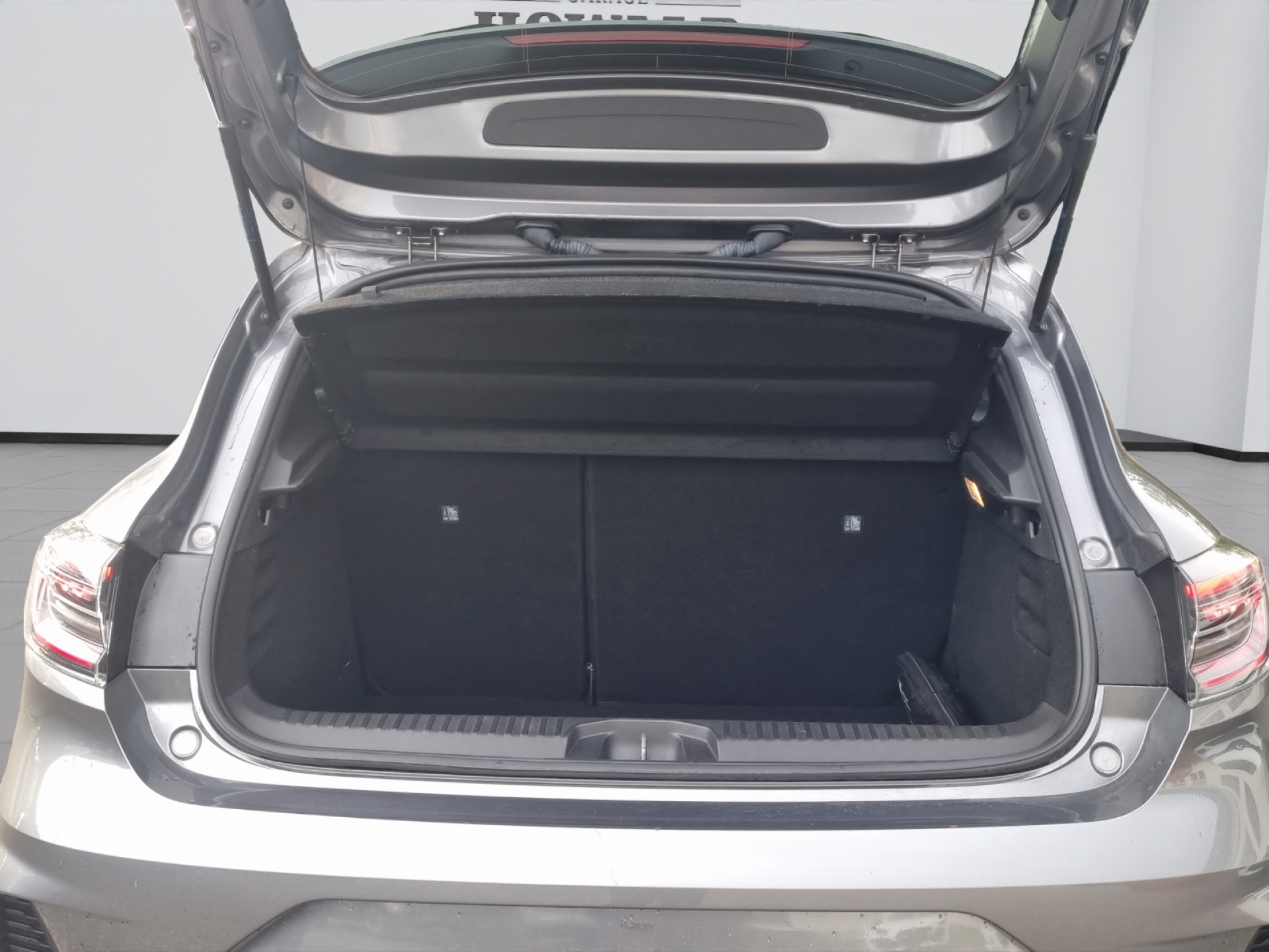 RENAULT Clio 1.6 E-Tech esprit Alpine-image-13