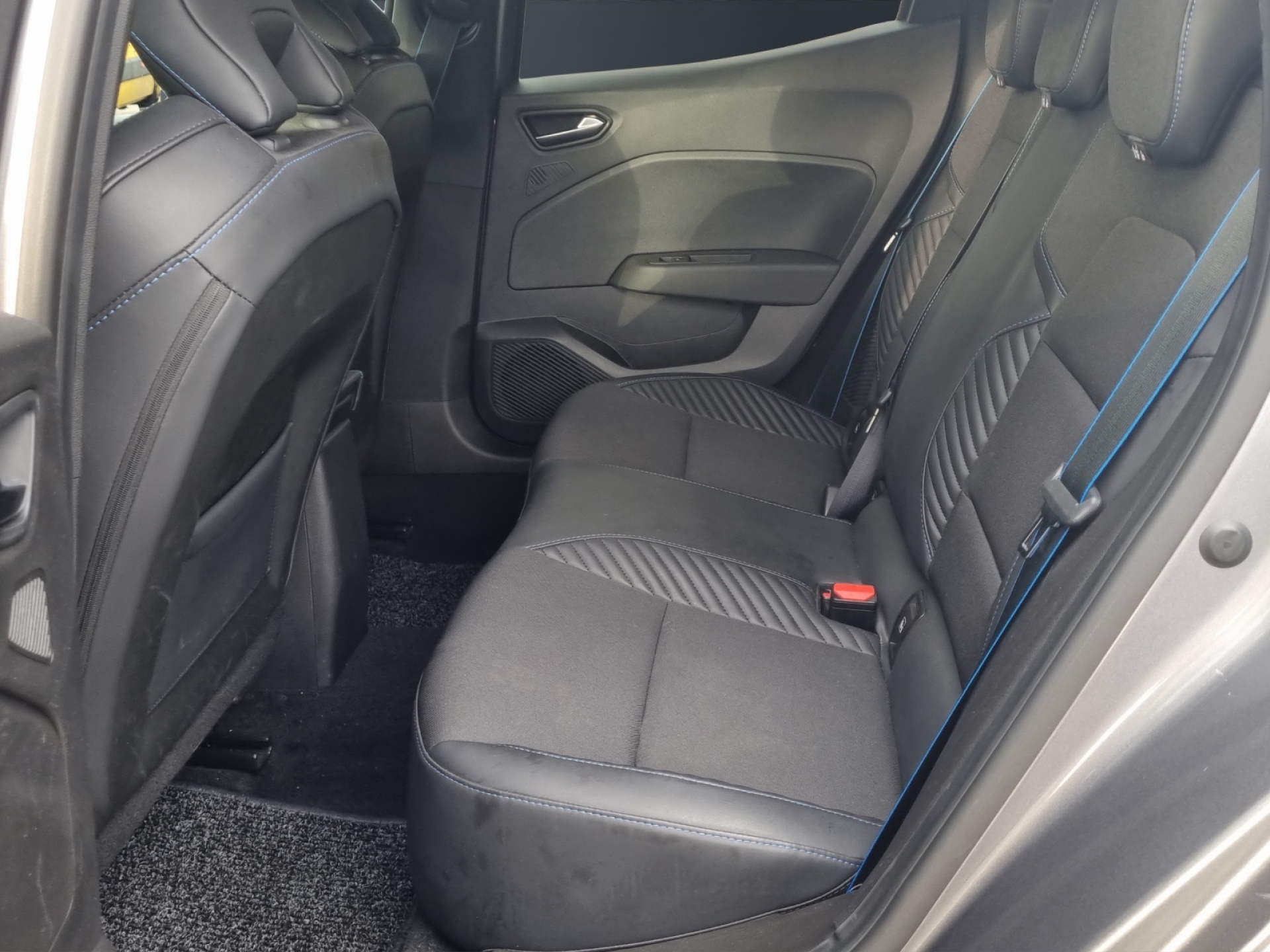 RENAULT Clio 1.6 E-Tech esprit Alpine-image-9