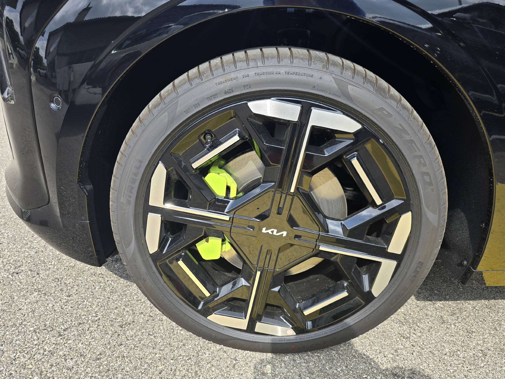 KIA EV3 81 kWh GT 4x4-image-1