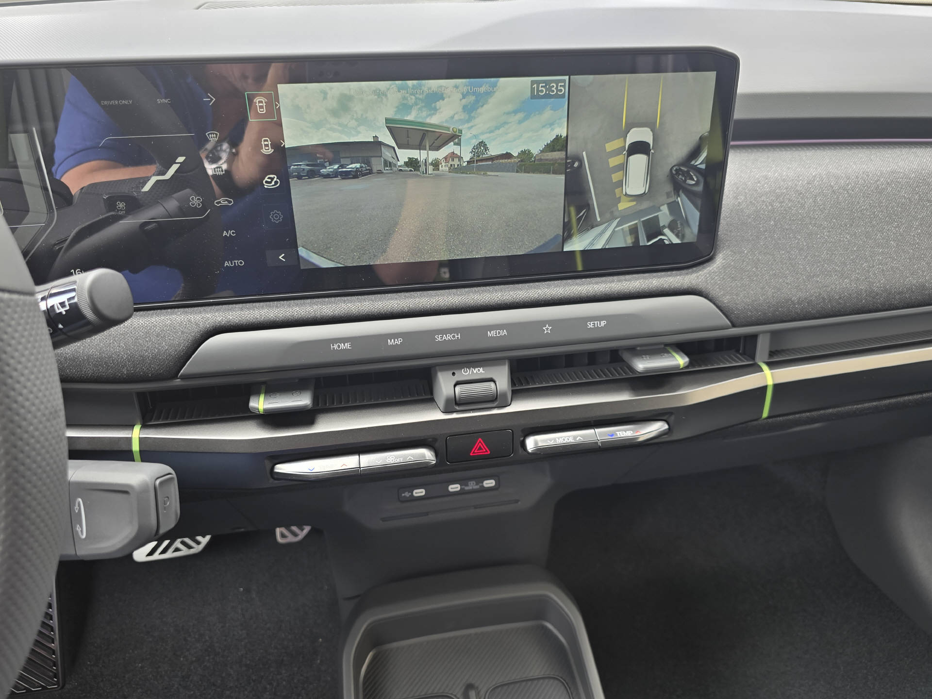 KIA EV3 81 kWh GT 4x4-image-11