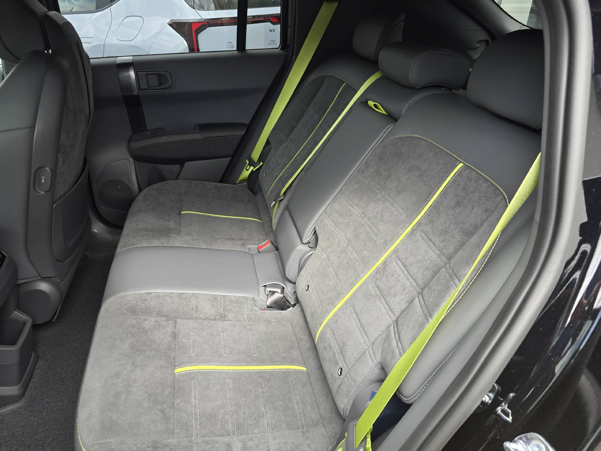 KIA EV3 81 kWh GT 4x4-image-5