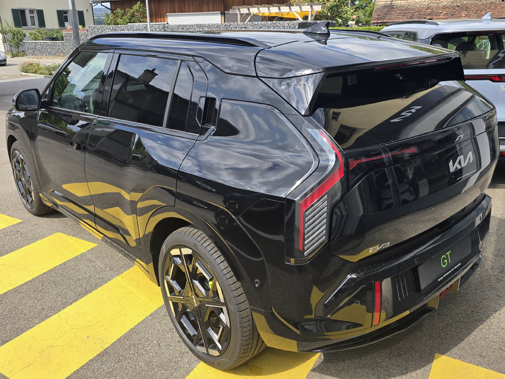 KIA EV3 81 kWh GT 4x4-image-2