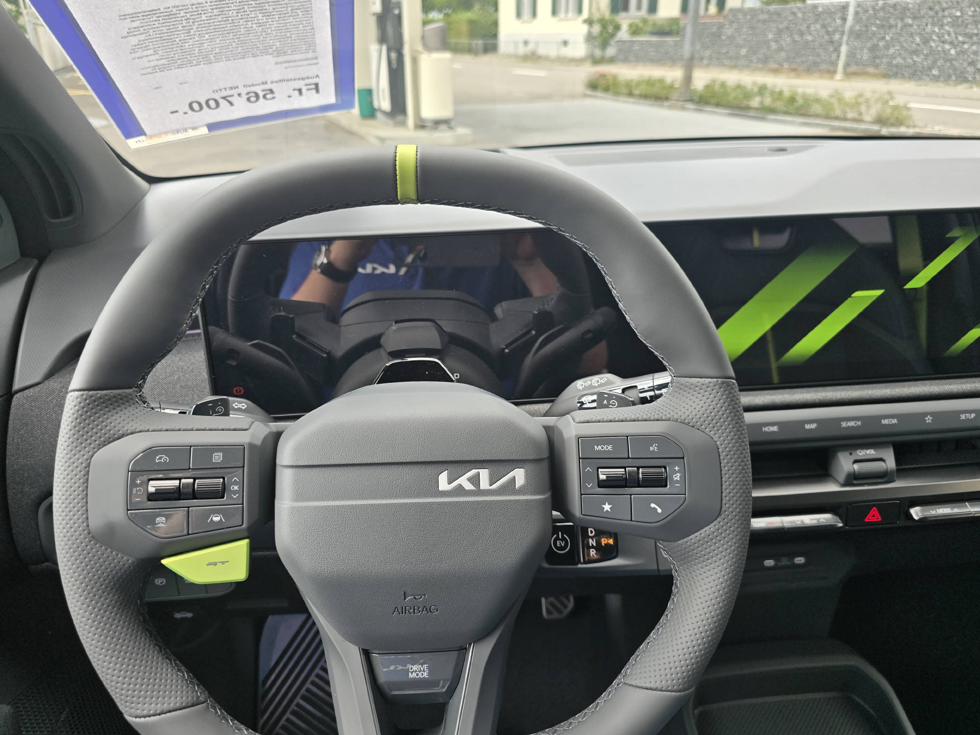KIA EV3 81 kWh GT 4x4-image-10