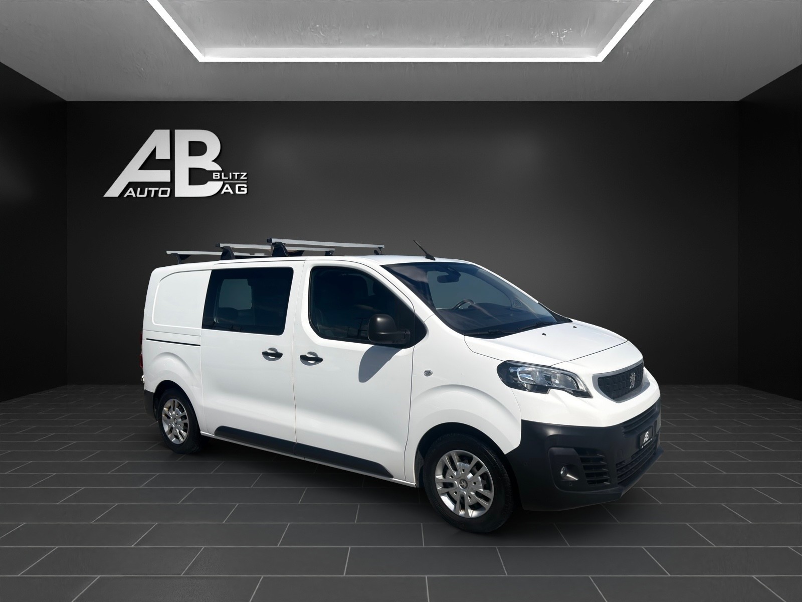 PEUGEOT Expert 2.0 BlueHDi 150 S&S Premium Standard mit 150 PS * 3-Plätzer *-image-5