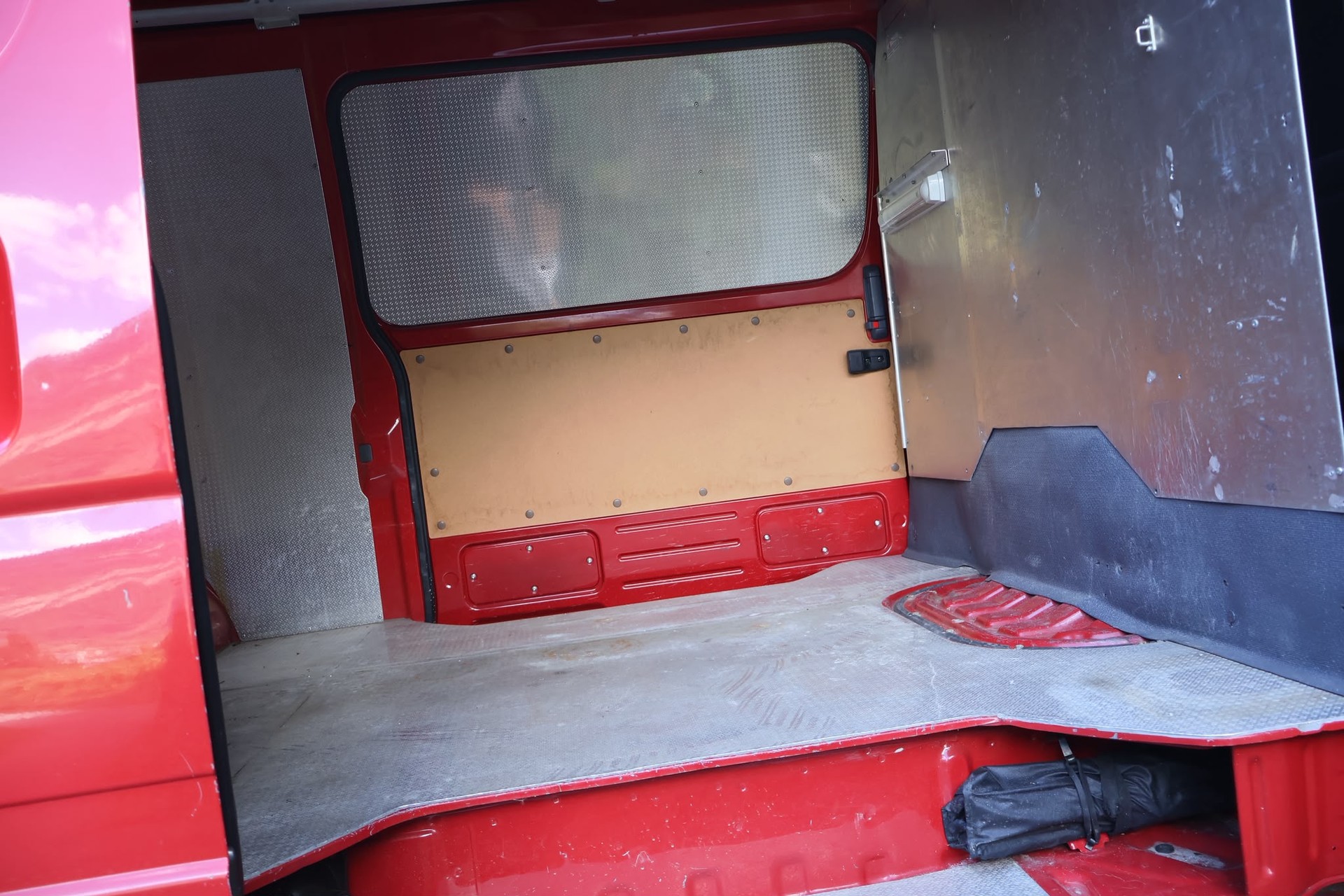 TOYOTA Hiace 2.4 EFI 4x4-image-14