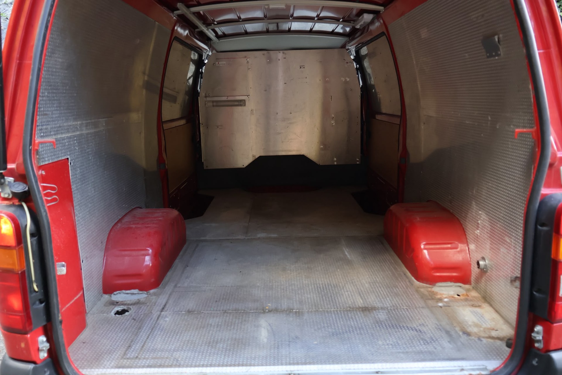 TOYOTA Hiace 2.4 EFI 4x4-image-13