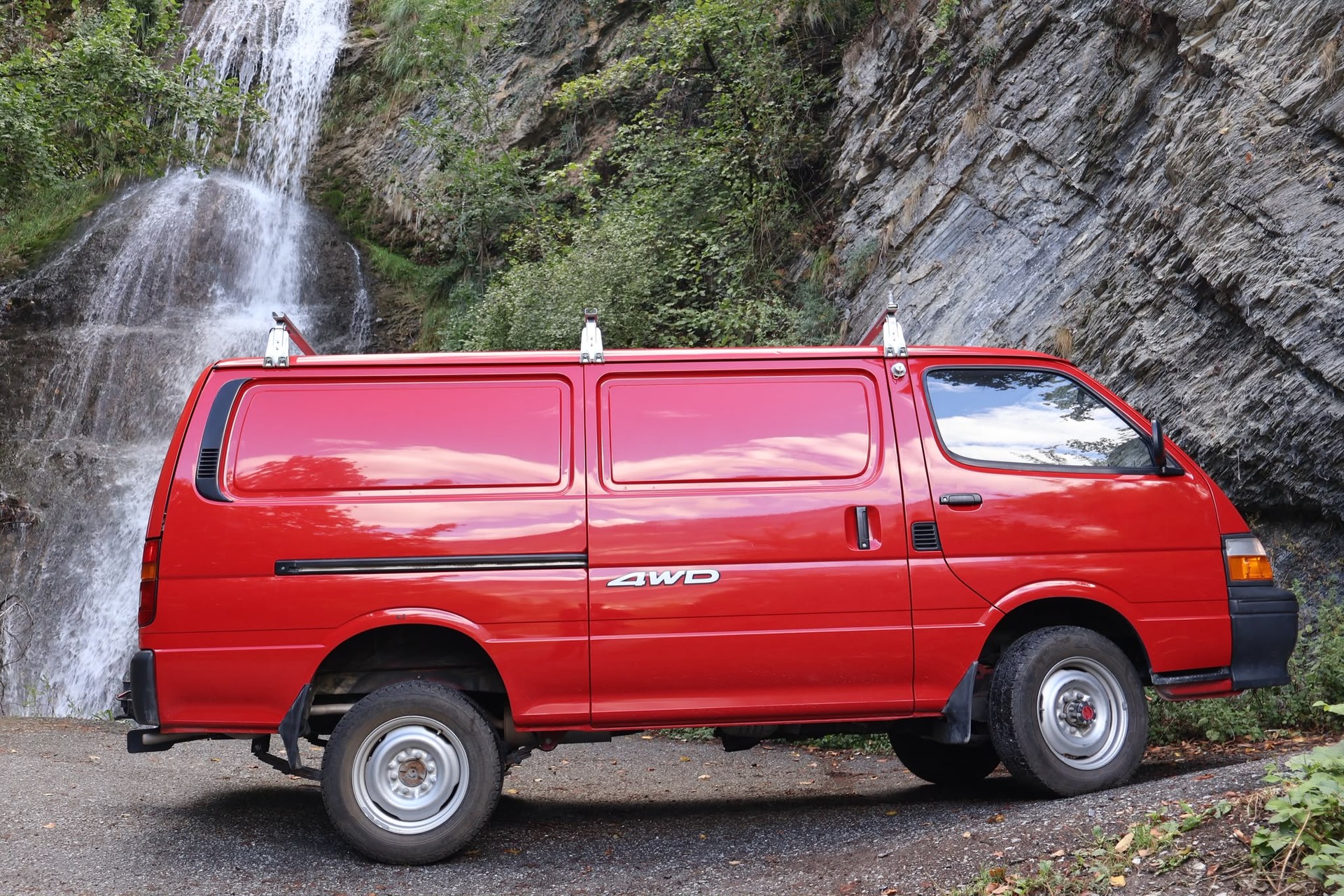 TOYOTA Hiace 2.4 EFI 4x4-image-4