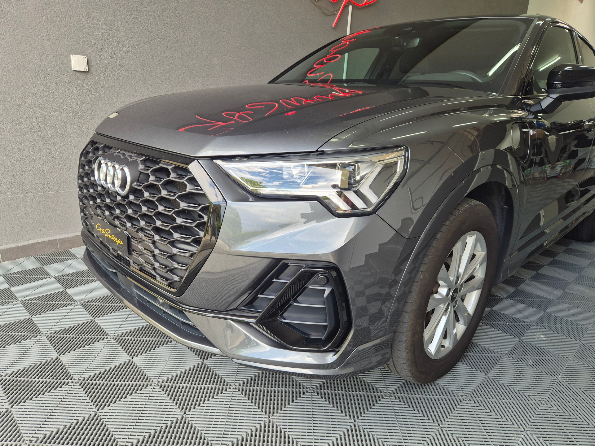 AUDI Q3 Sportback 45 TFSI e S line S-tronic-image-2