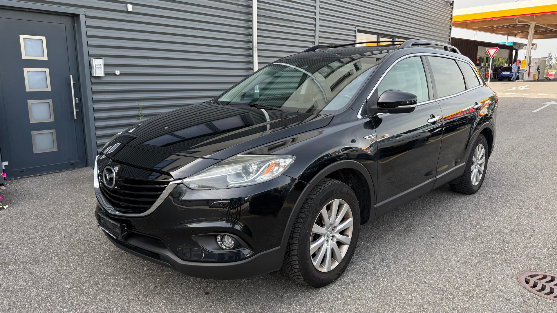 MAZDA CX-9 3.7 V6 Revolution Automatic-image-1