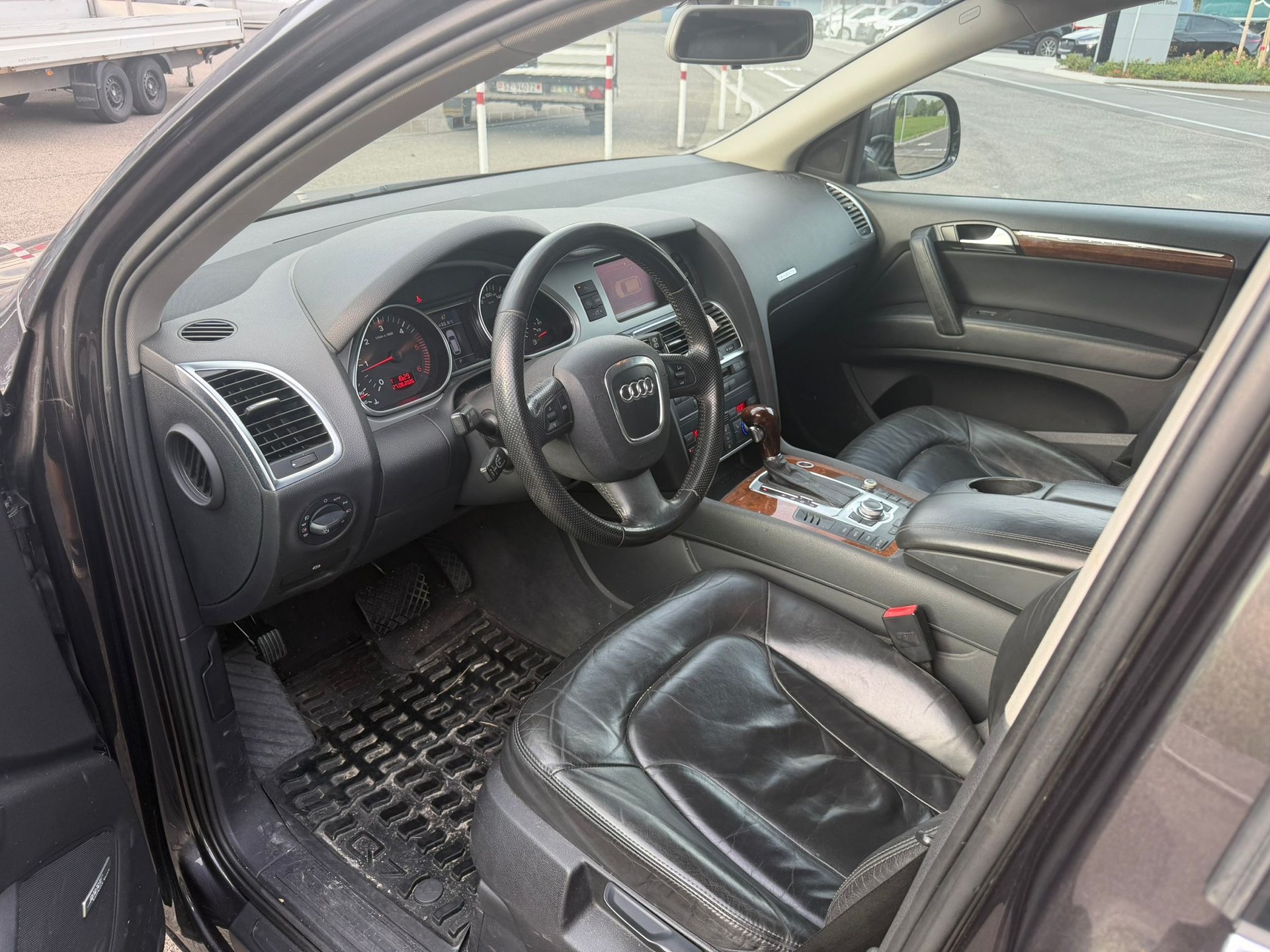 AUDI Q7 3.0 TDI quattro tiptronic-image-3