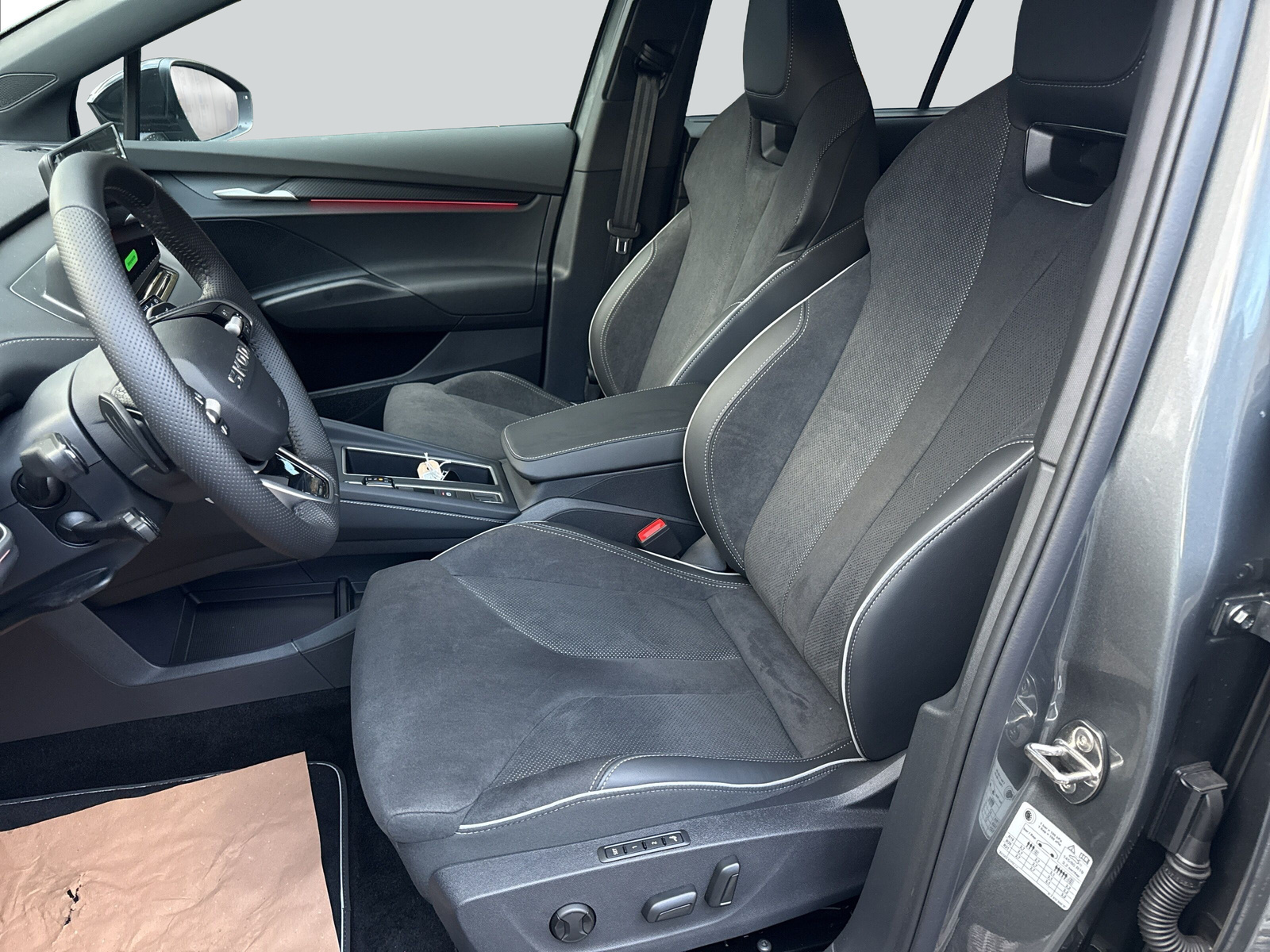 SKODA Enyaq 85x Sportline 4x4-image-9