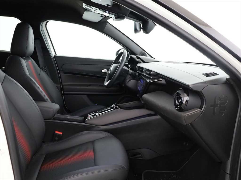 ALFA ROMEO Junior BEV 156 54kWh Speciale-image-8