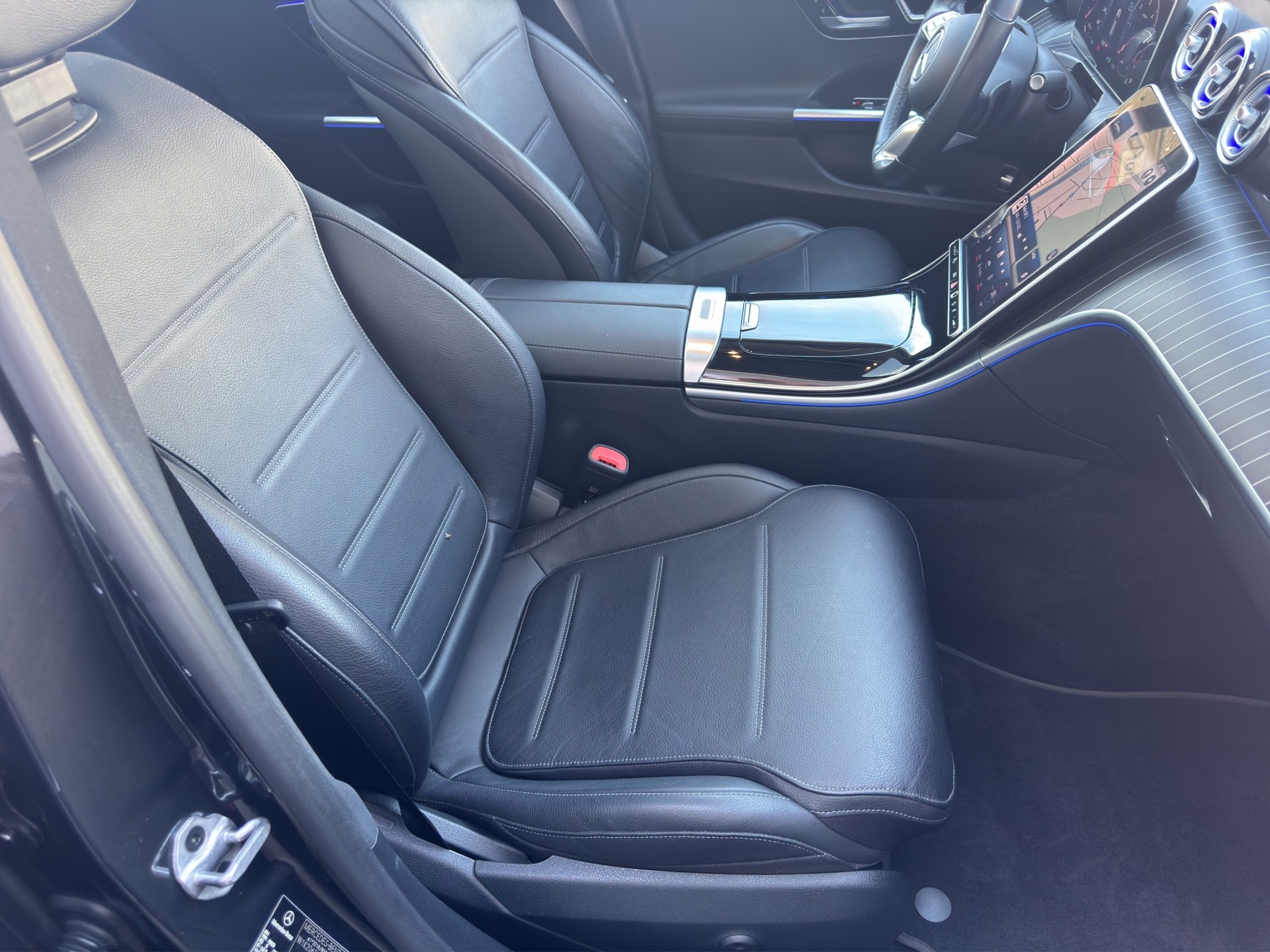 MERCEDES-BENZ C 220 d Avantgarde Kombi-image-15