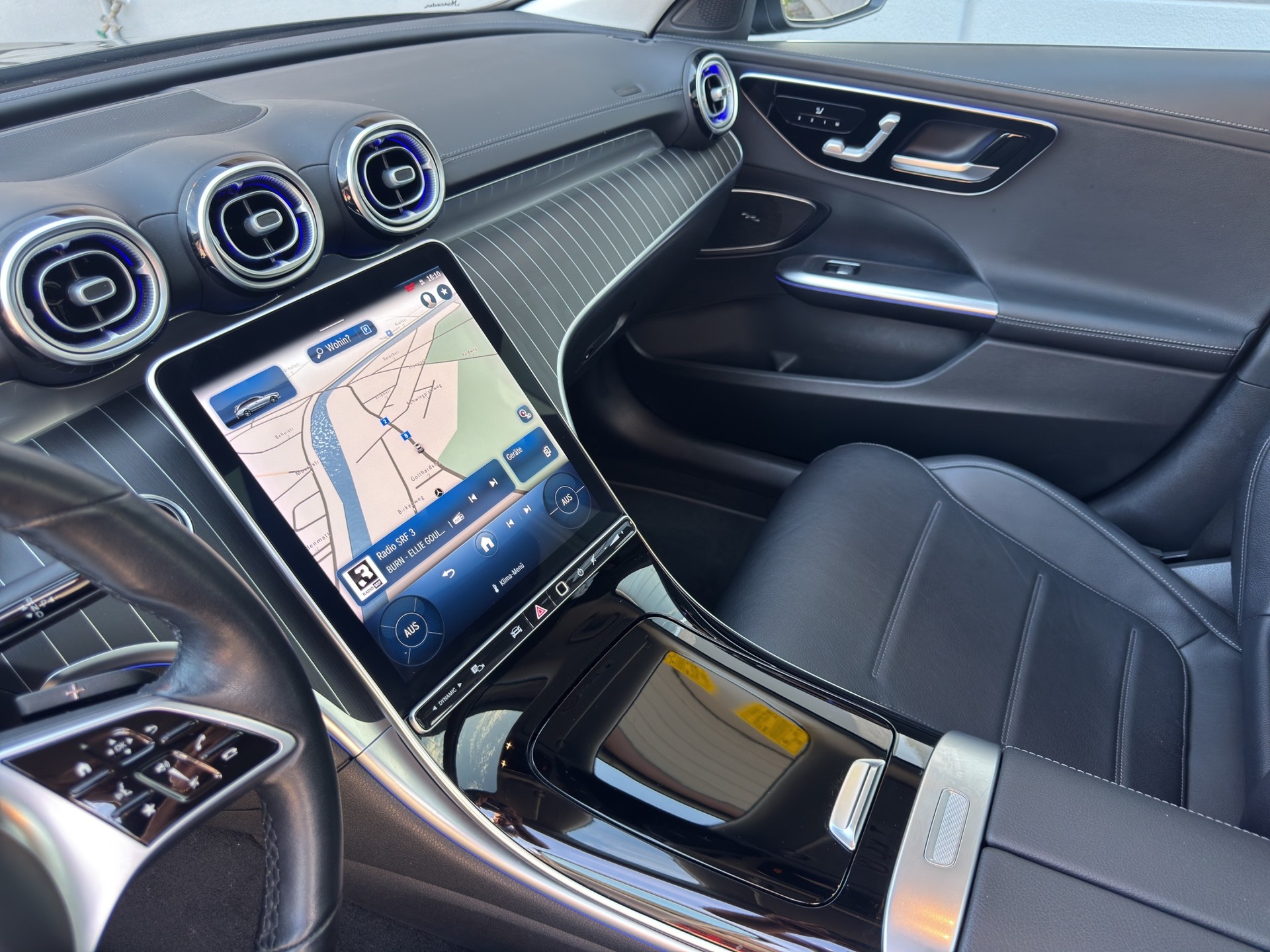 MERCEDES-BENZ C 220 d Avantgarde Kombi-image-19